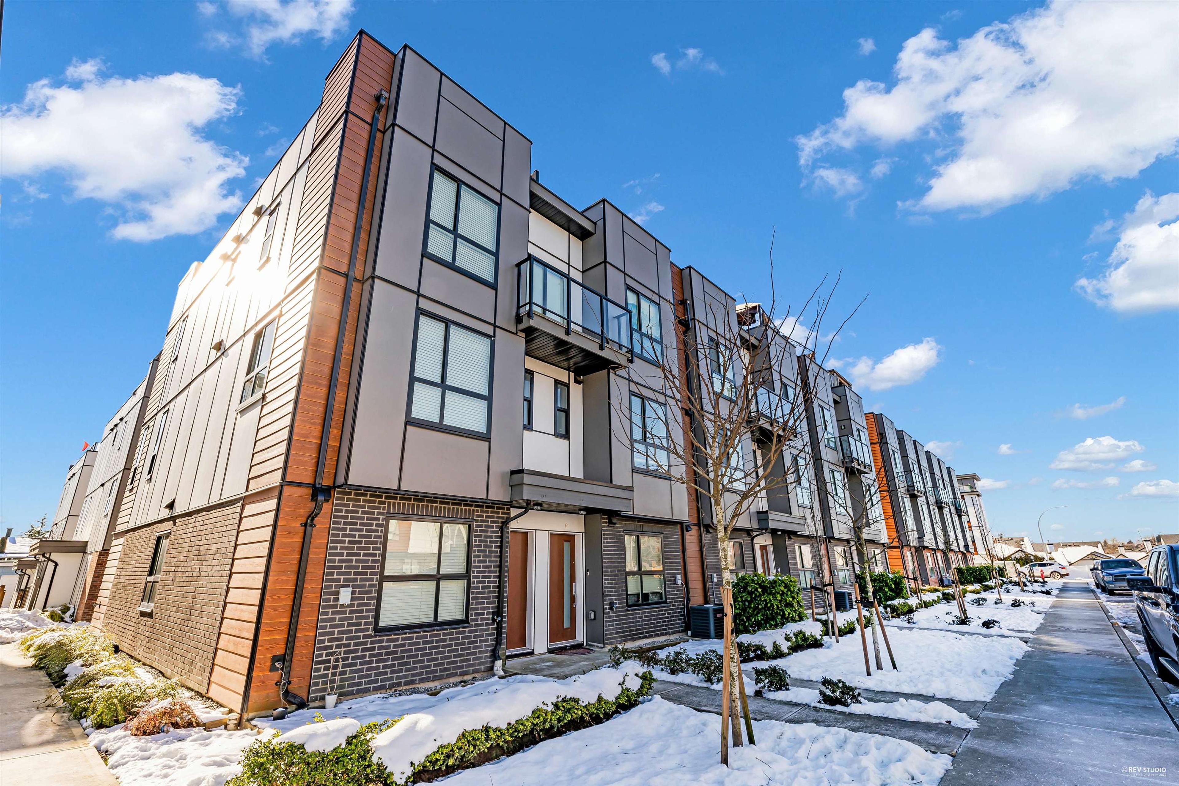 19760 55 Avenue, Langley - Exteriors - Full Complex View - Photo 6