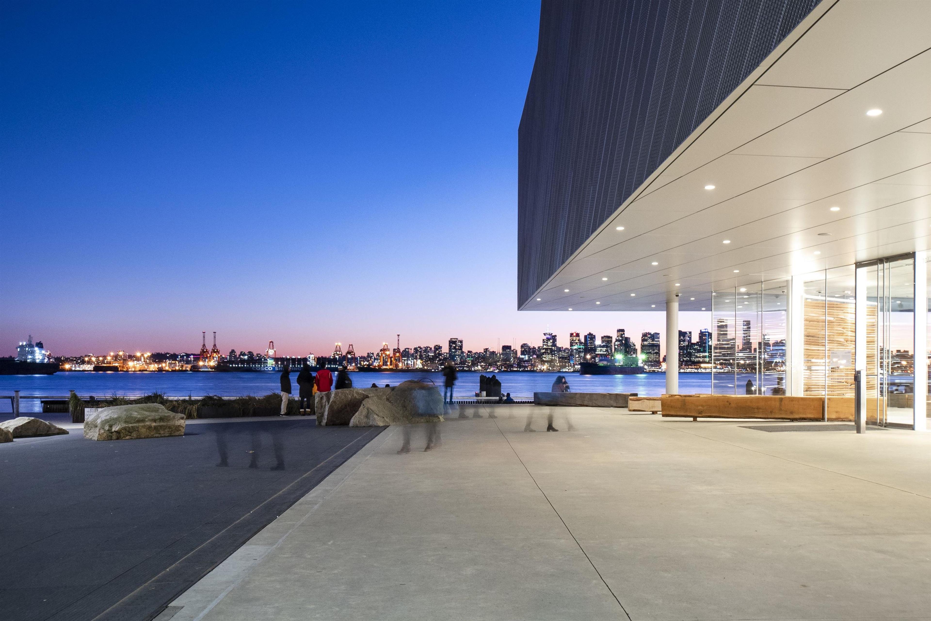 305 Lonsdale Avenue, North Vancouver - Exteriors - Photo 1