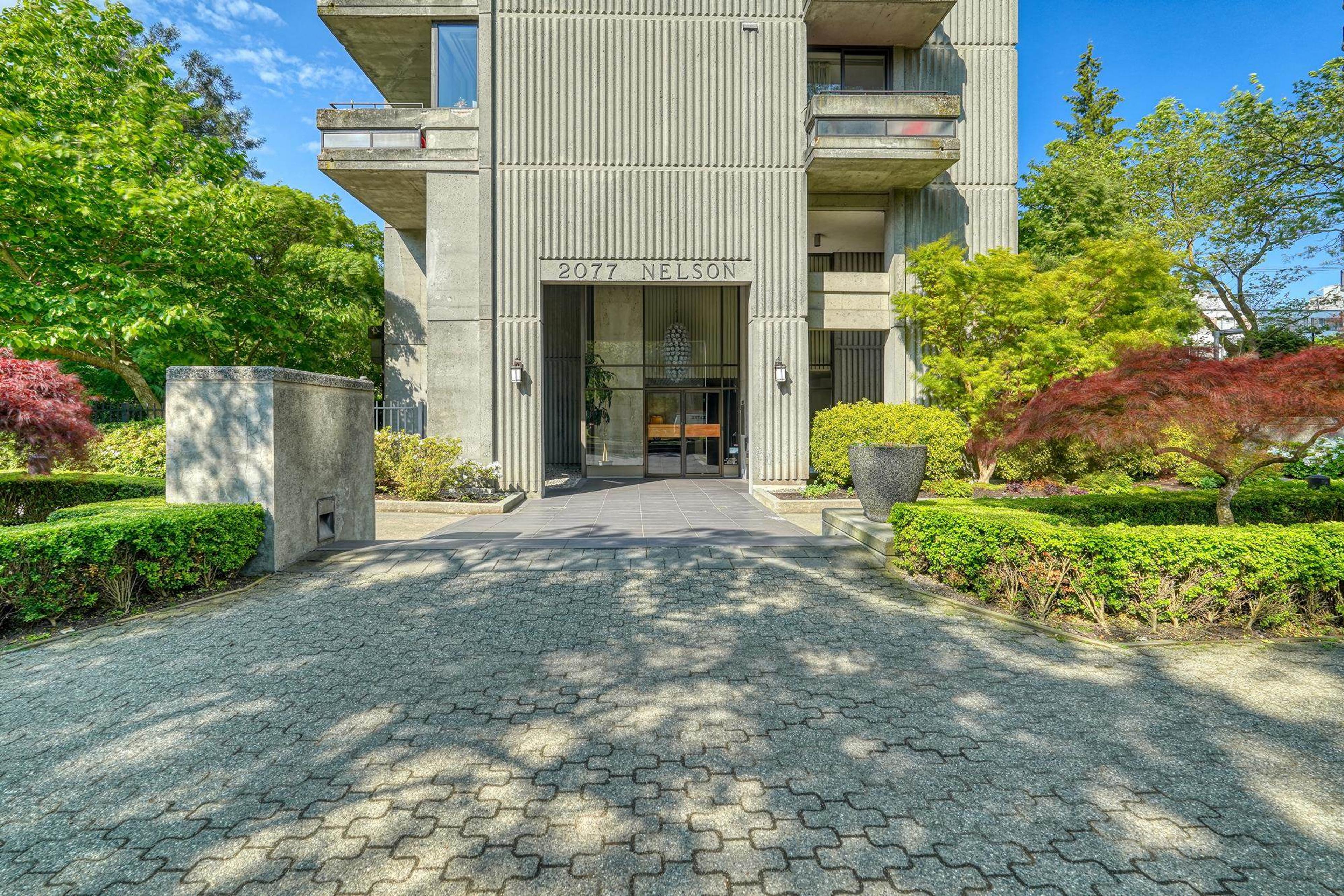 2077 Nelson Street, Vancouver - Exteriors - Photo 2
