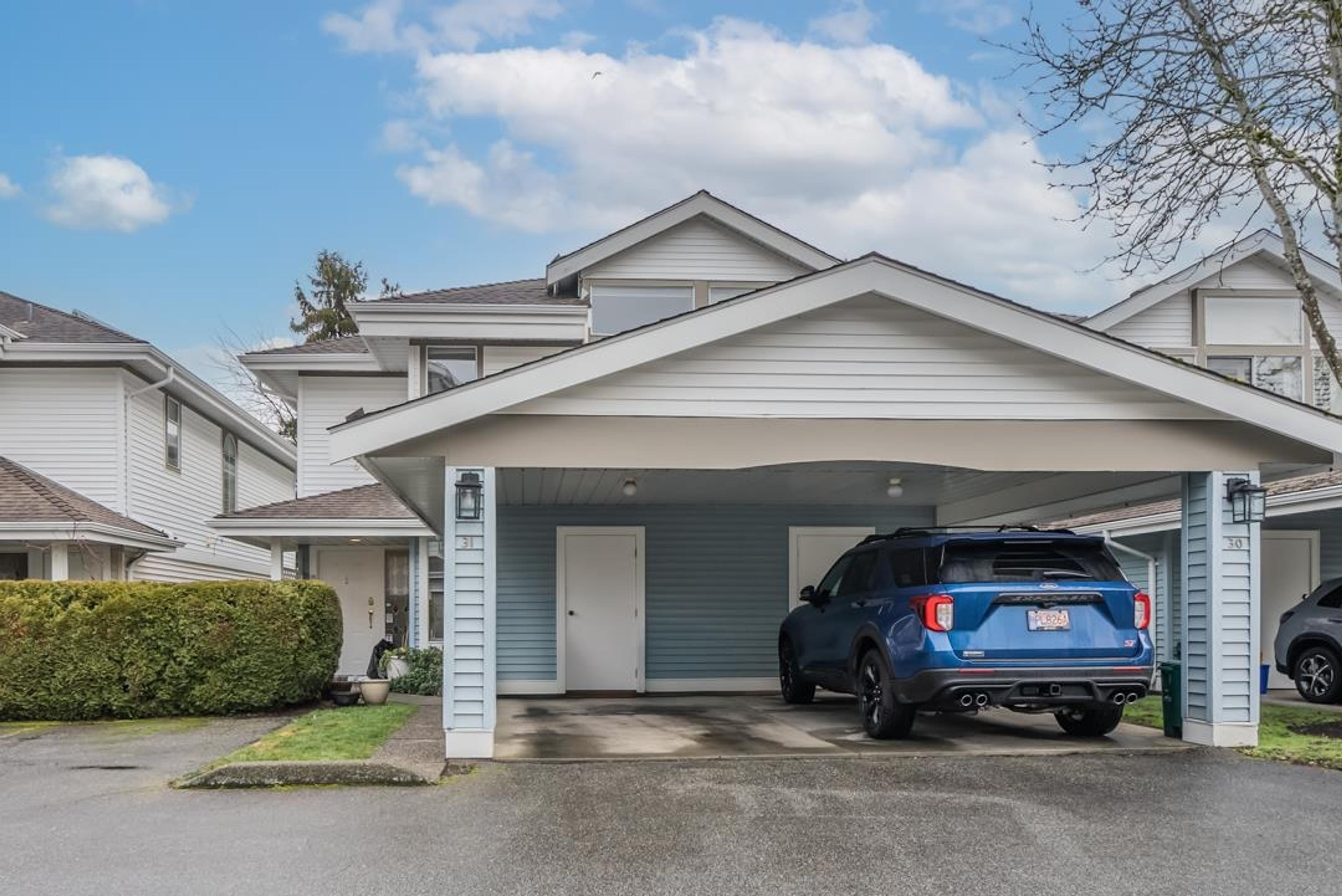 12331 Phoenix Drive, Richmond - Exteriors - Photo 2