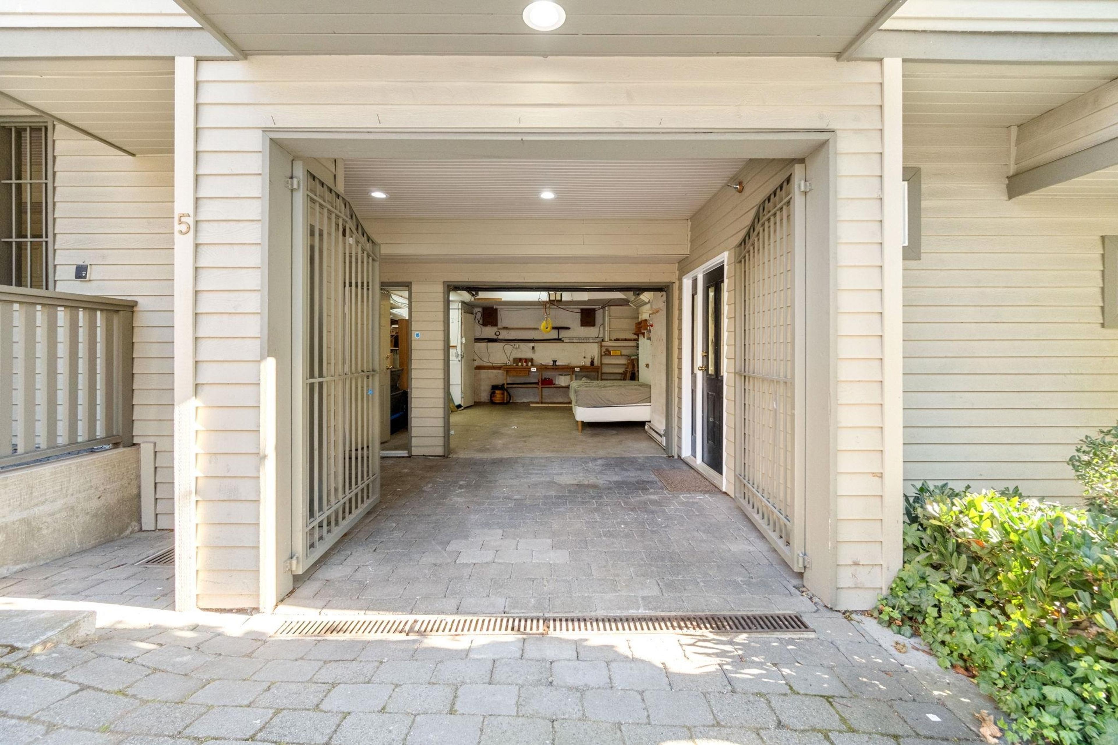 119 E 6th Street, North Vancouver - Exteriors - Photo 2