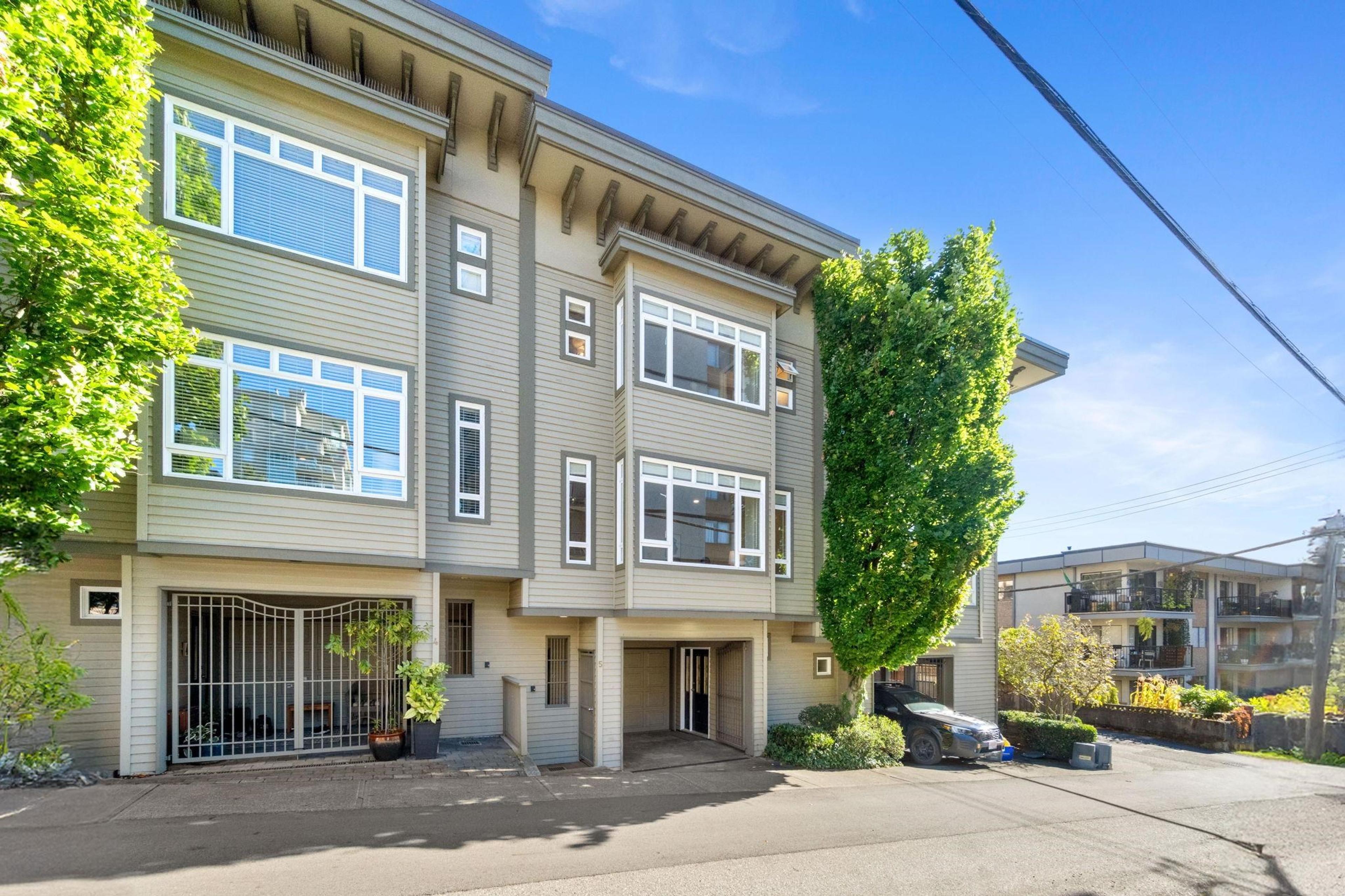 119 E 6th Street, North Vancouver - Exteriors - Photo 3