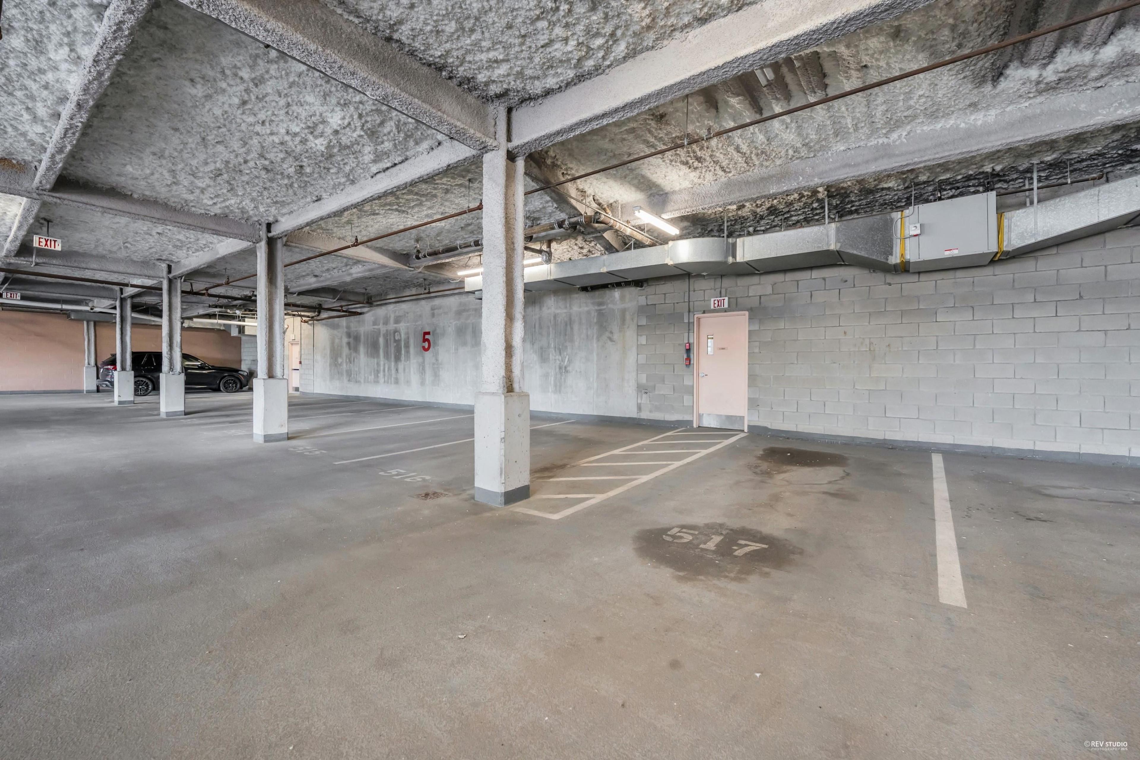 8111 Anderson Road, Richmond - Common Areas - Parking - Photo 2