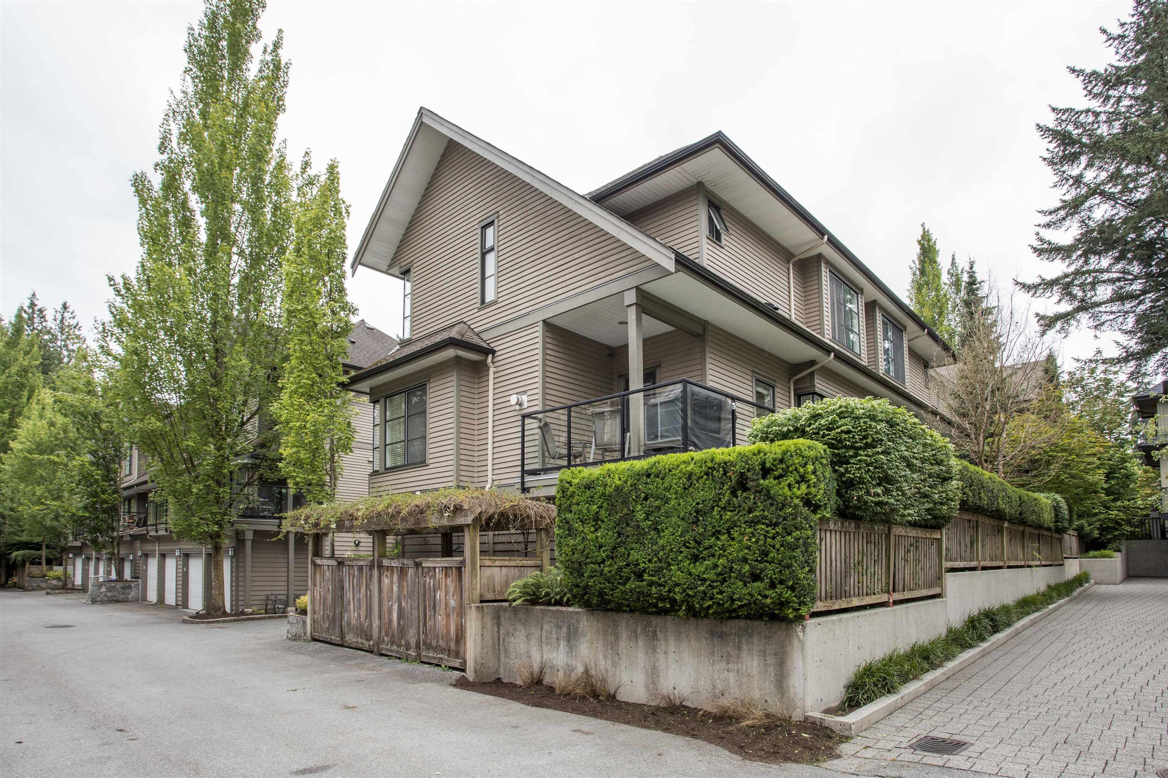 3150 Sunnyhurst Road, North Vancouver - Exteriors - Full Complex View - Photo 4