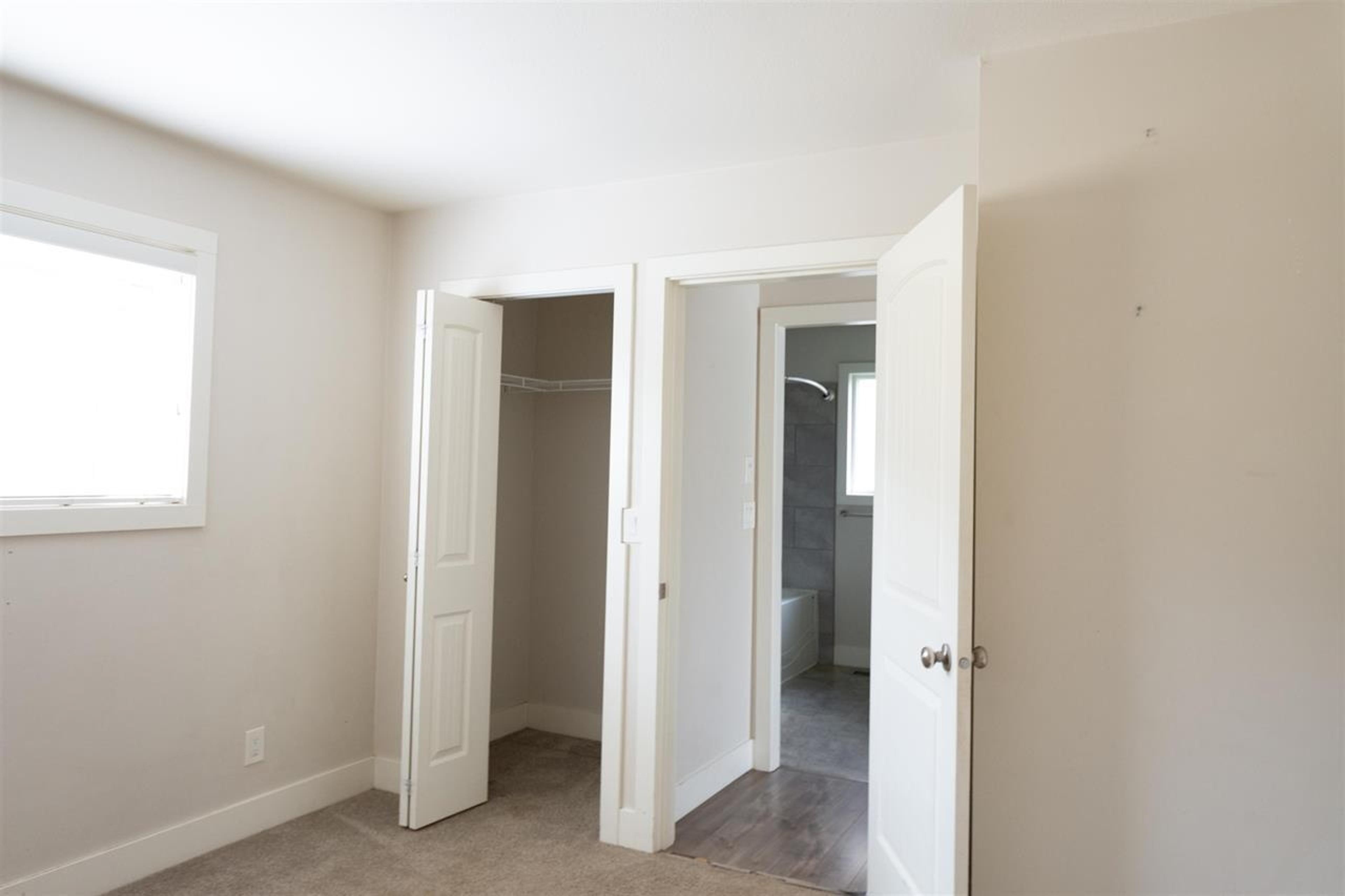 5648 Vedder Road, Chilliwack - Exteriors - Photo 1