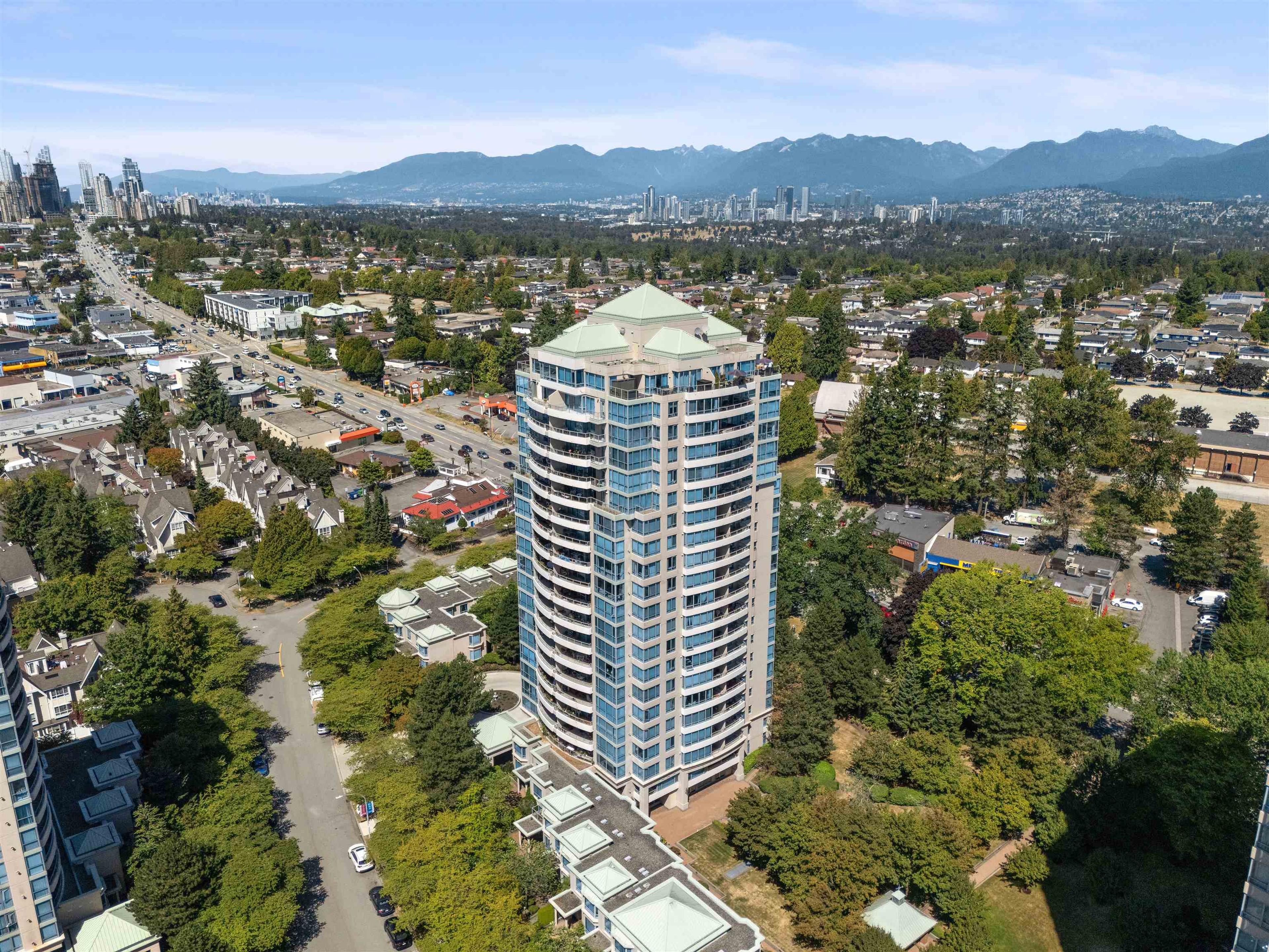 6611 Southoaks Crescent, Burnaby - Exteriors - Drone/Aerial View - Photo 1