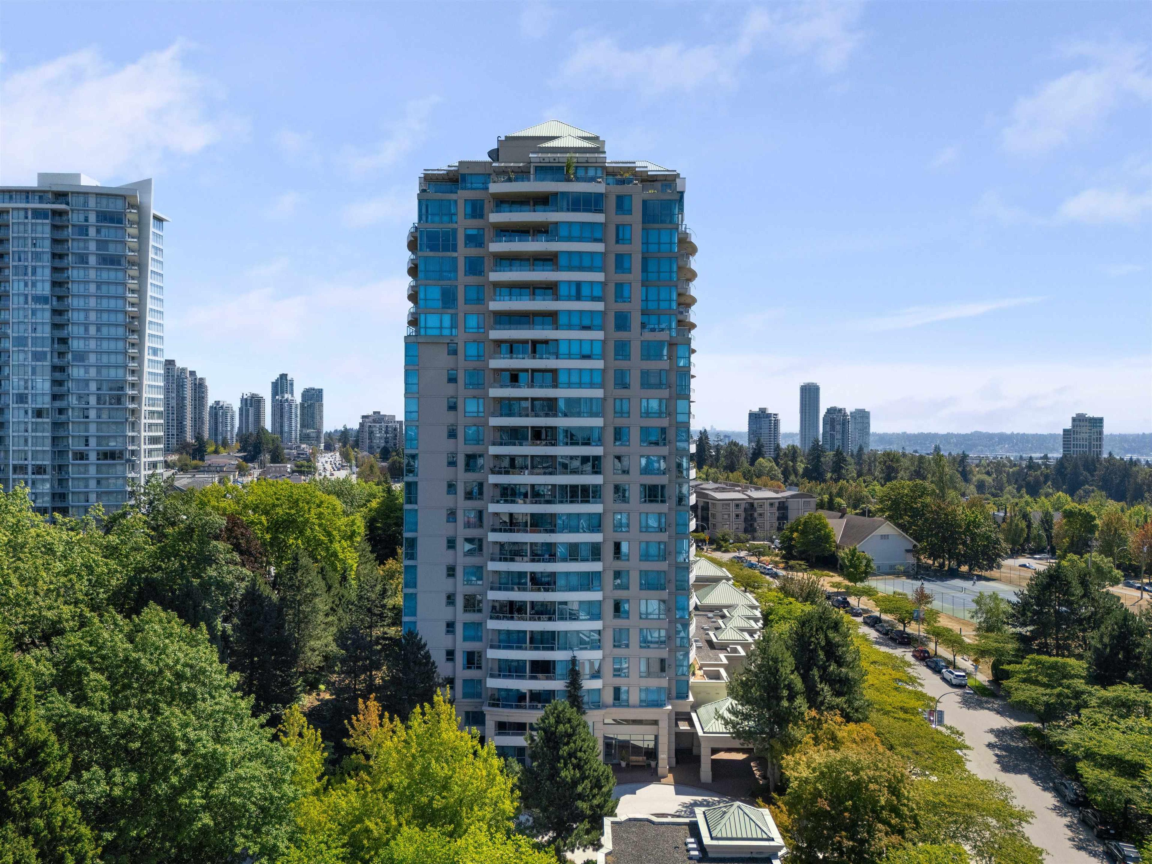 6611 Southoaks Crescent, Burnaby - Exteriors - Drone/Aerial View - Photo 2