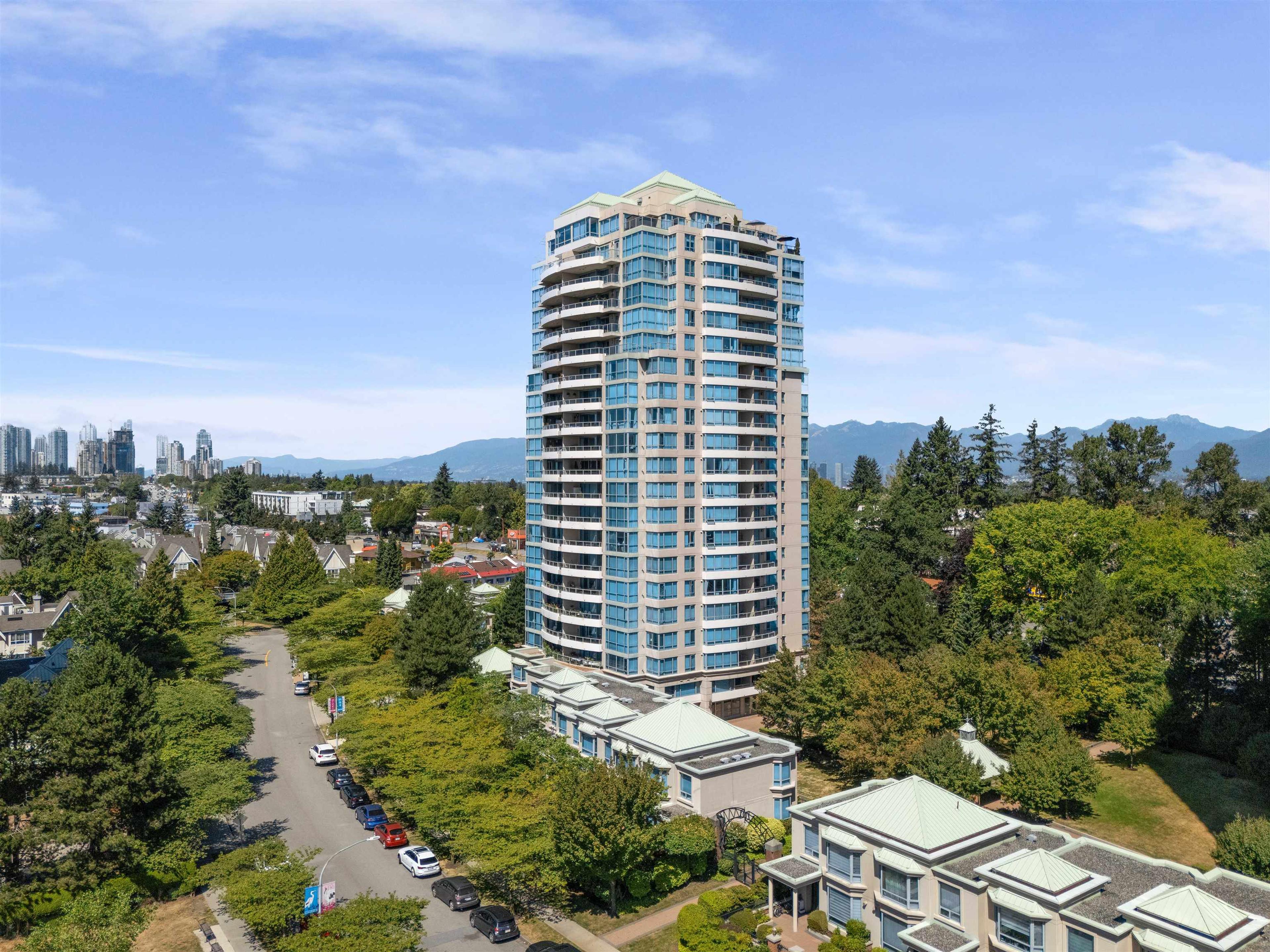 6611 Southoaks Crescent, Burnaby - Exteriors - Full Complex View, Drone/Aerial View - Photo 7