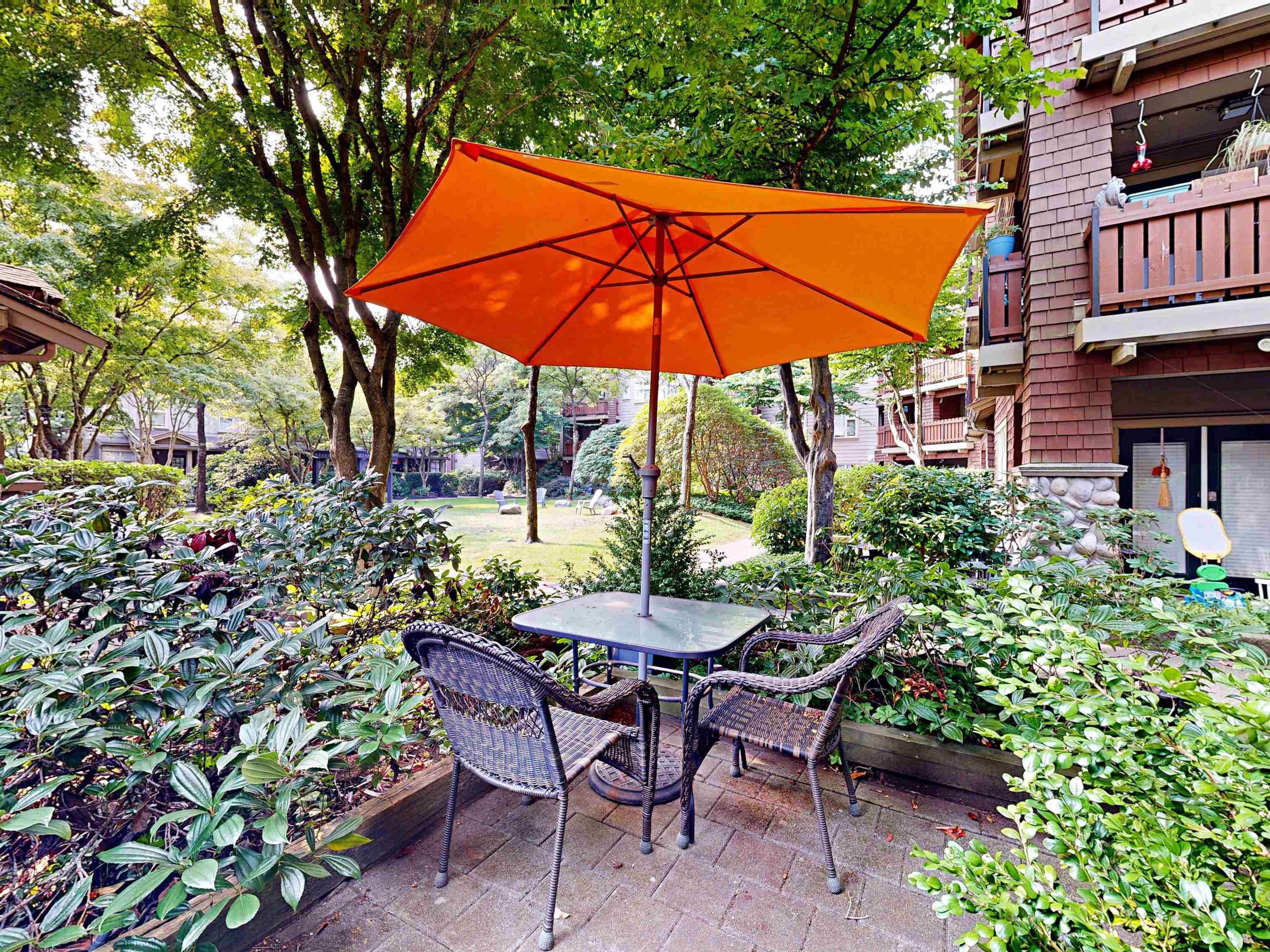 18 Smokey Smith Place, New Westminster - Outdoor Amenities - Garden / Yard/ Backyard/ Porch/ Deck - Photo 4
