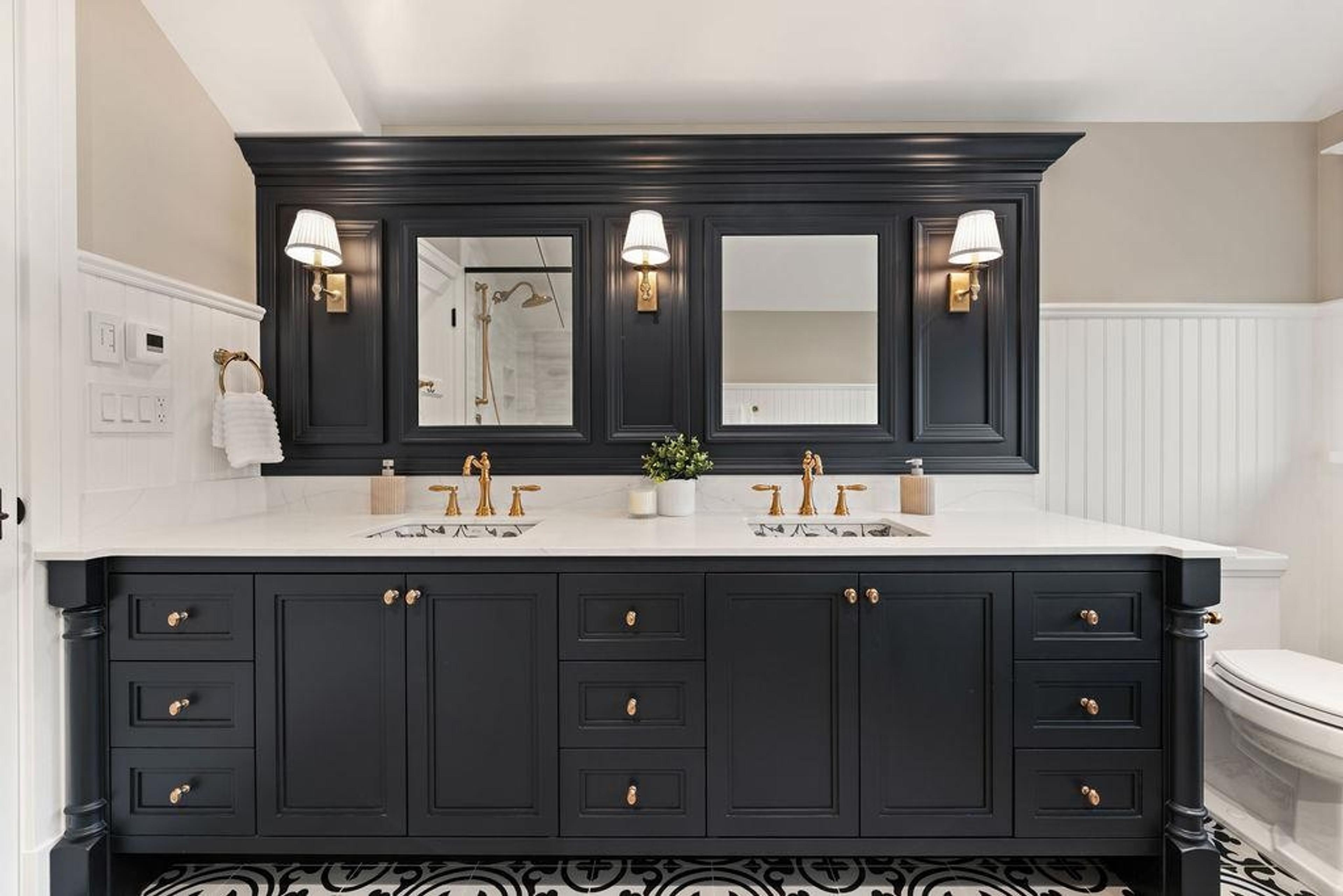 993 BROUGHTON STREET - 27