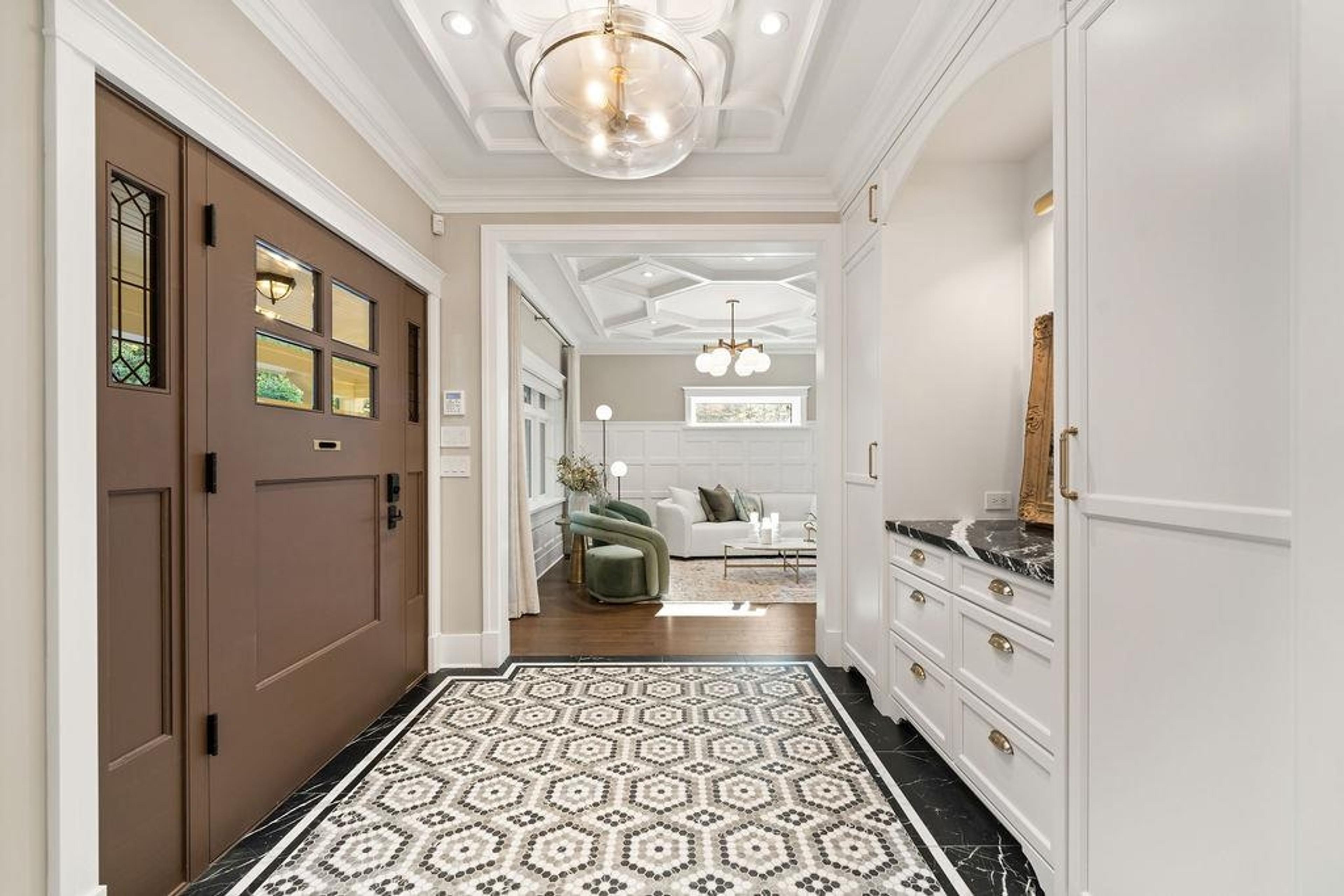 993 BROUGHTON STREET - Image 3