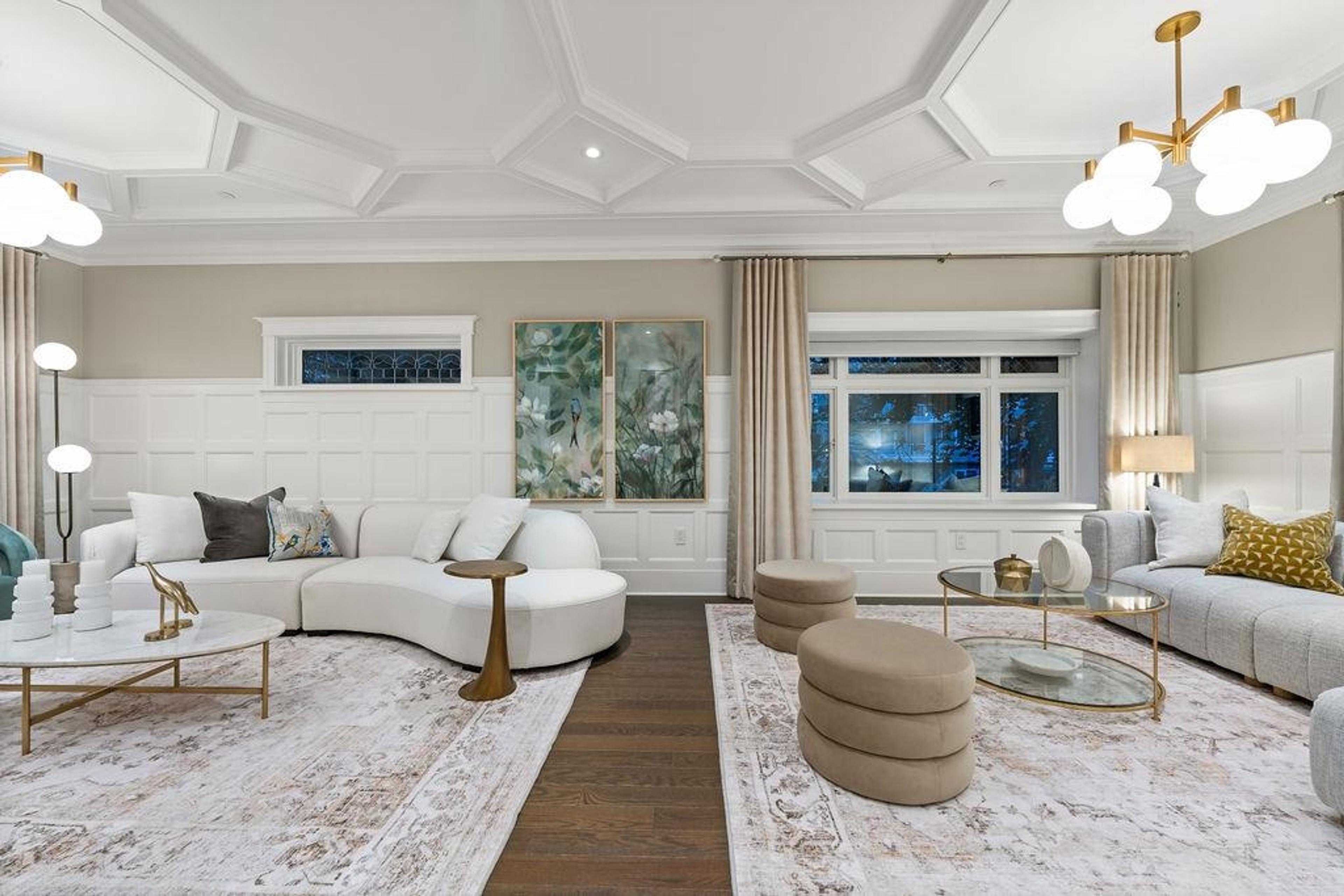 993 BROUGHTON STREET - 33