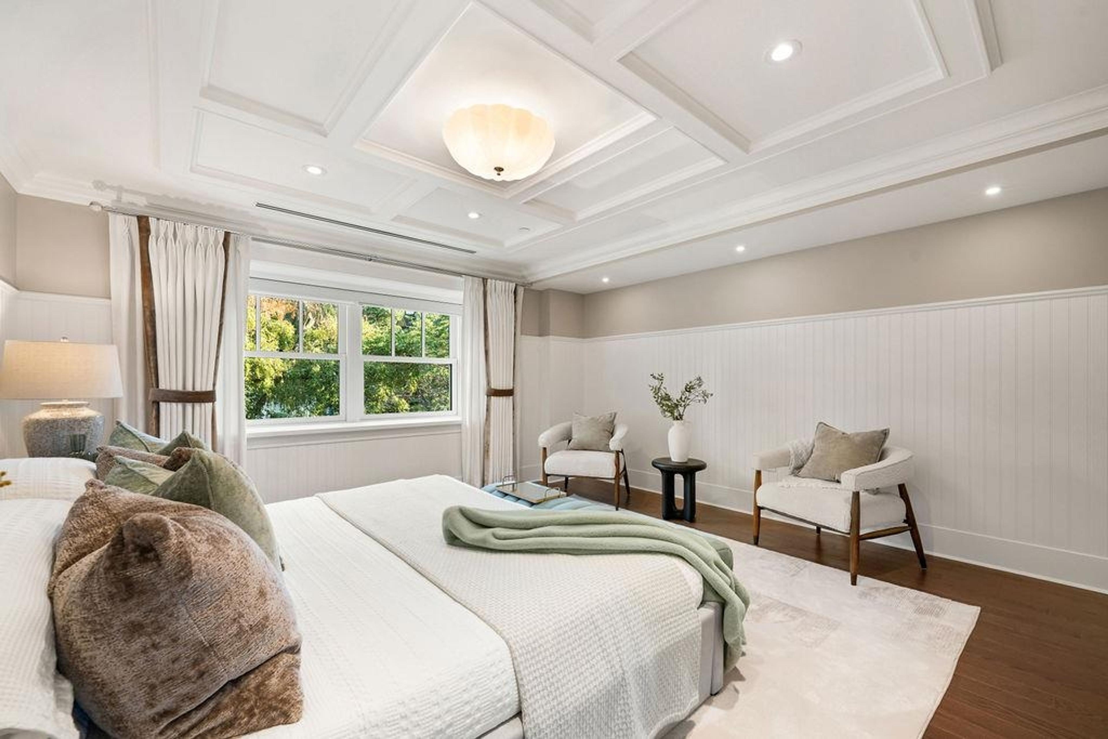 993 BROUGHTON STREET - 18