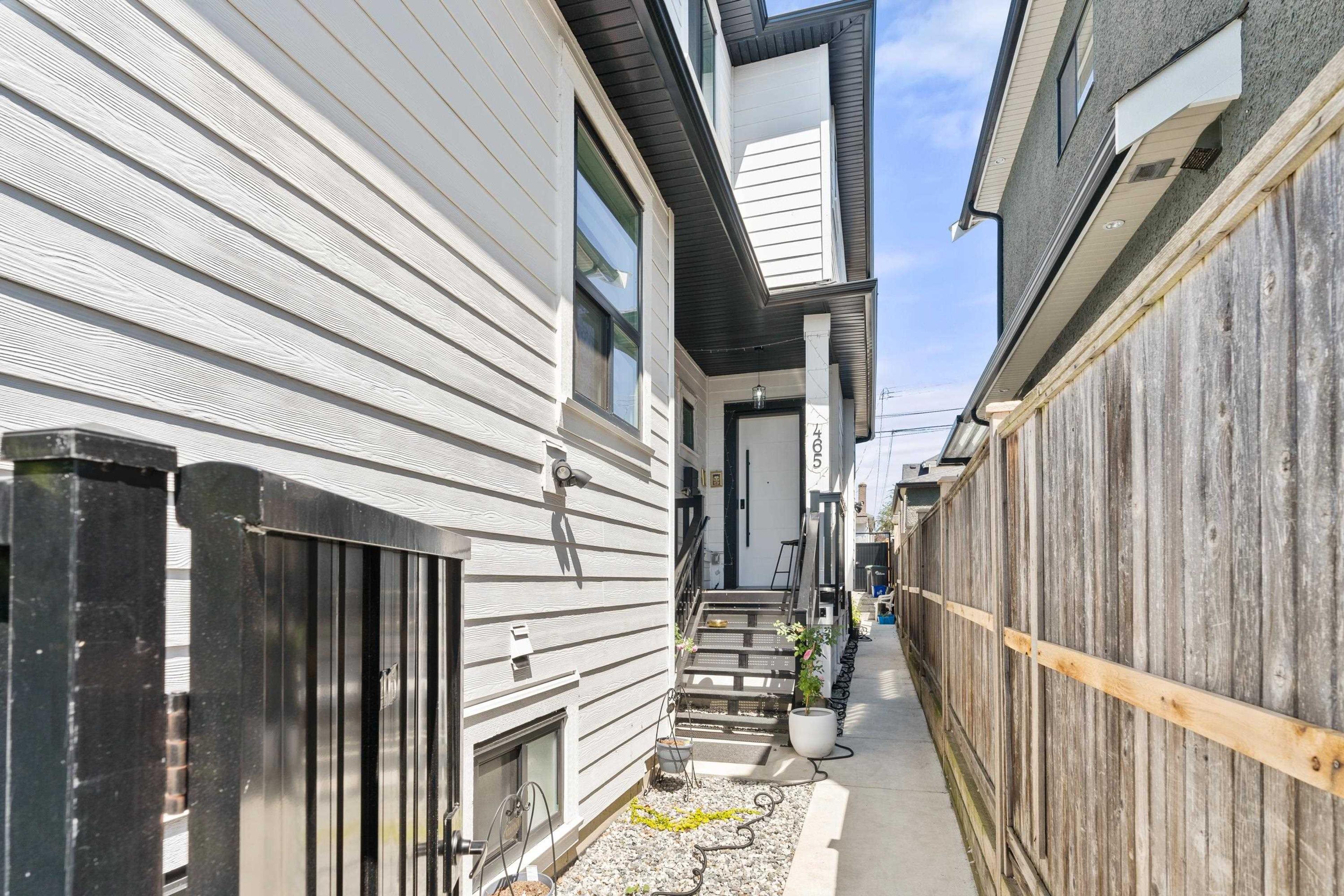 465 E 57th Avenue, Vancouver - Exteriors - Photo 1