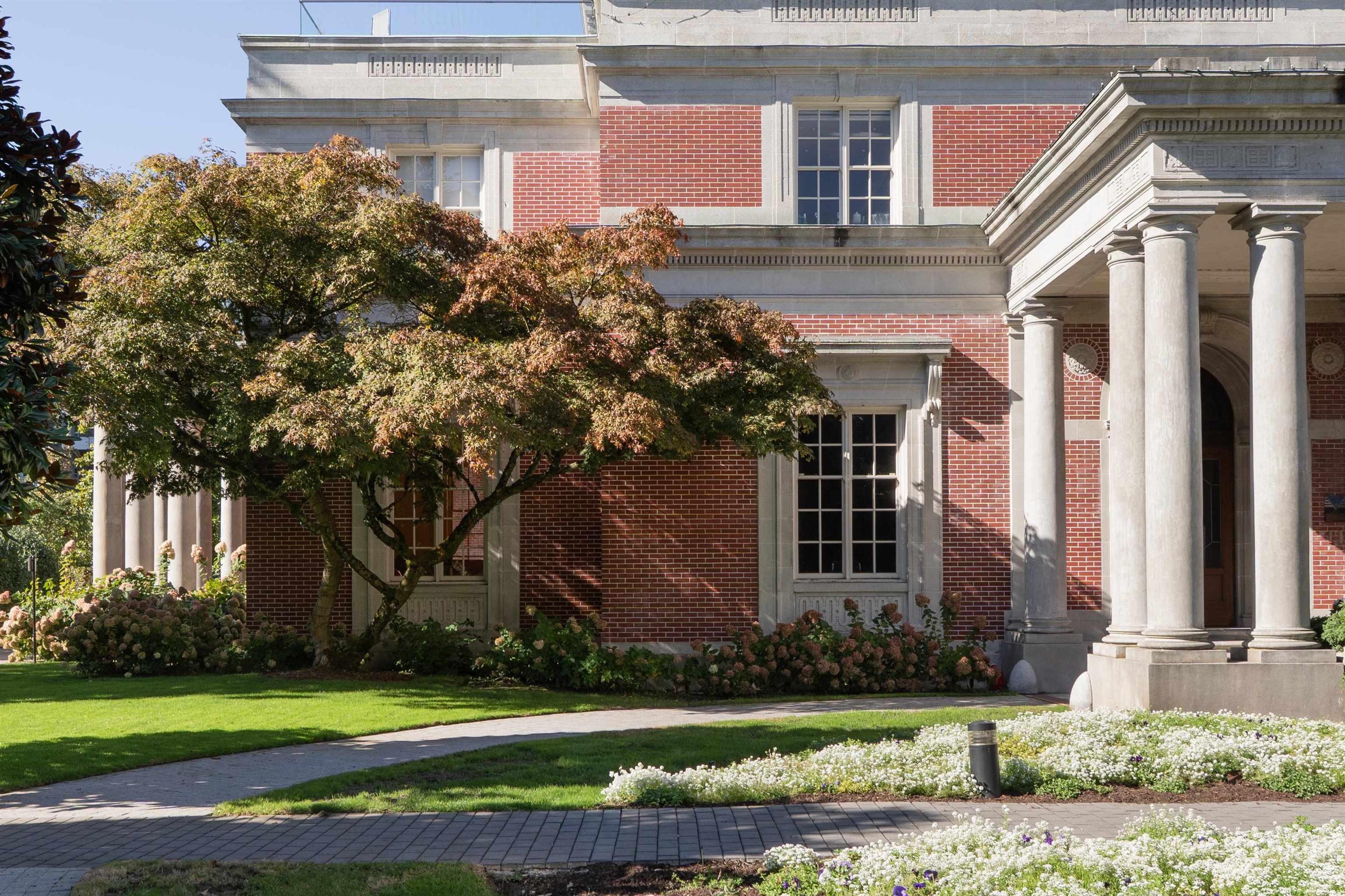 1571 W 57th Avenue, Vancouver - Exteriors - Photo 5