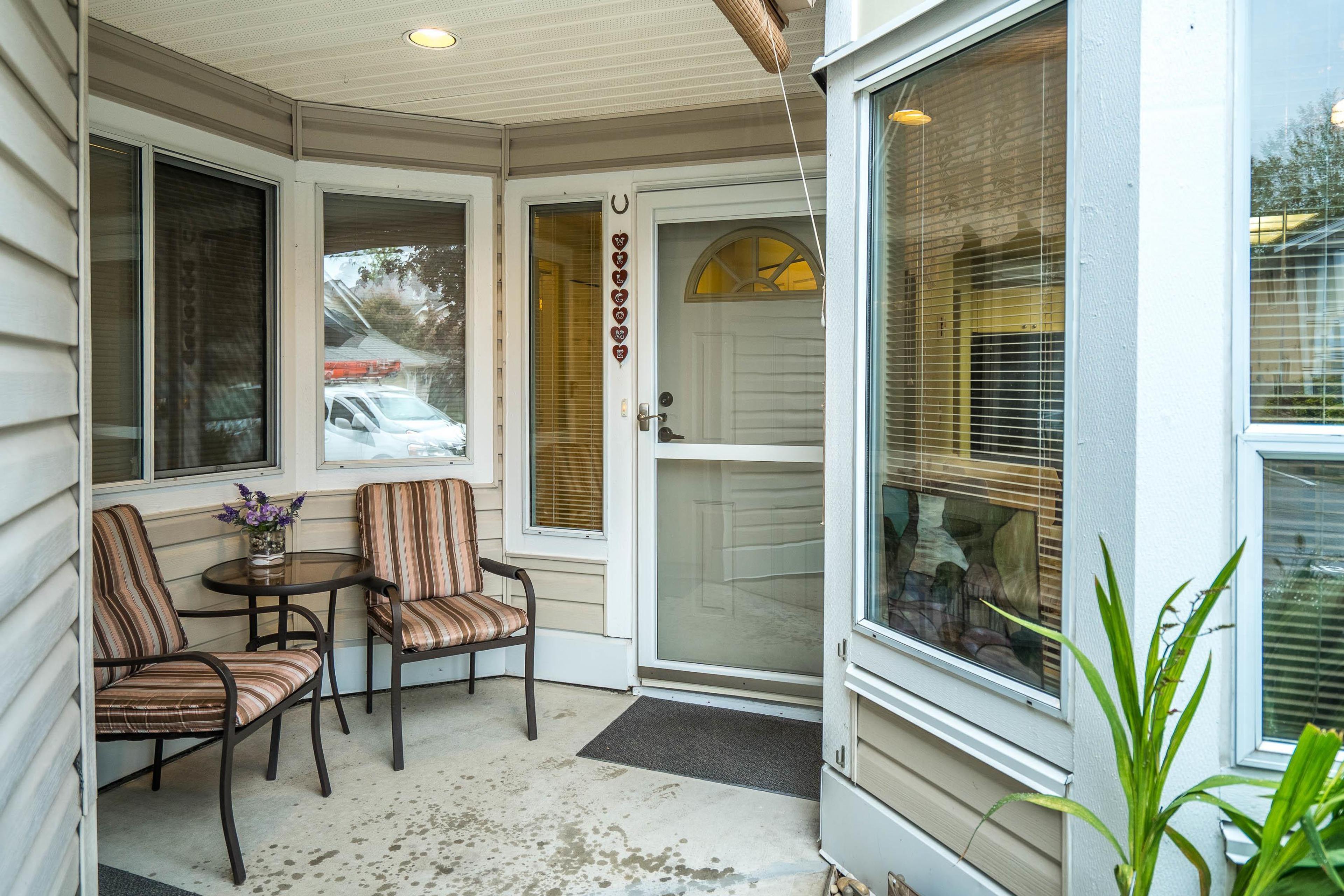 16031 82nd Avenue, Surrey - Exteriors - Photo 2