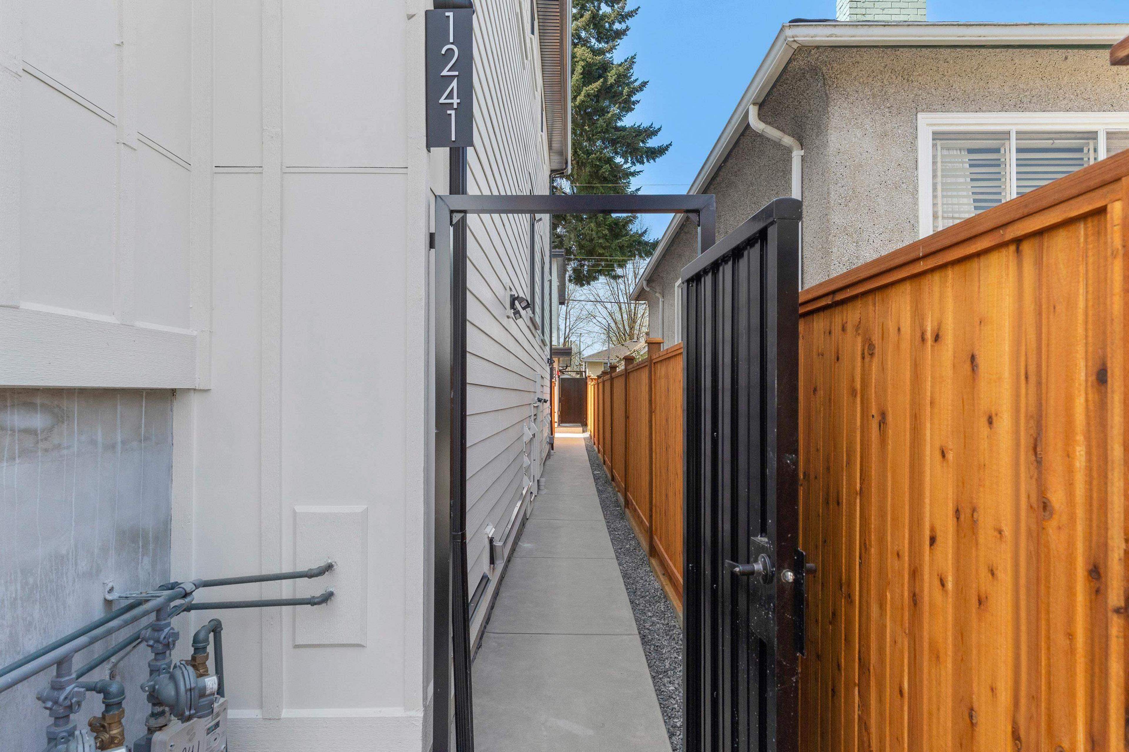 1243 Nootka Street, Vancouver - Exteriors - Photo 6
