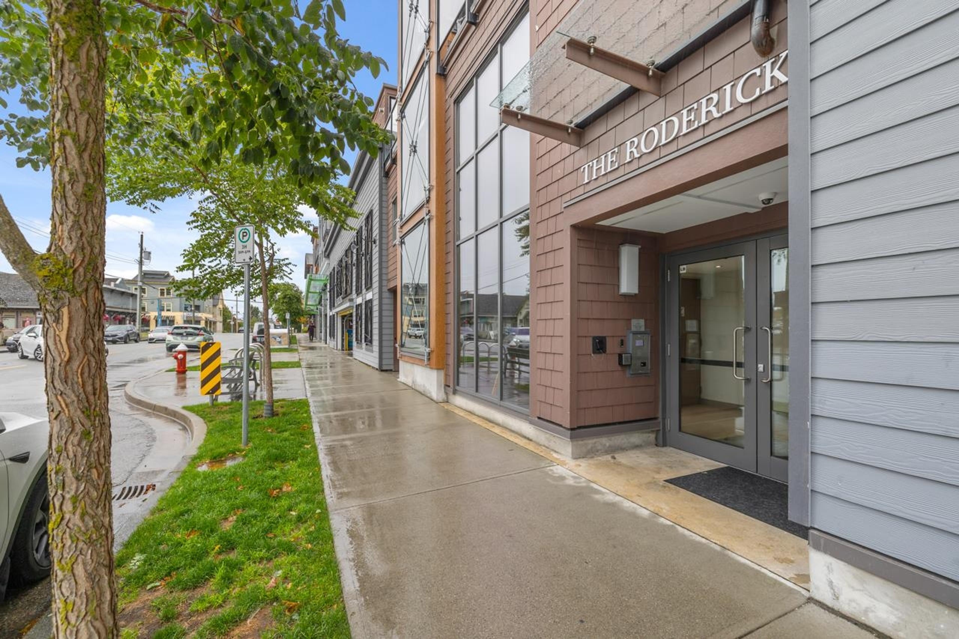 12088 3rd Avenue, Richmond - Exteriors - Photo 1