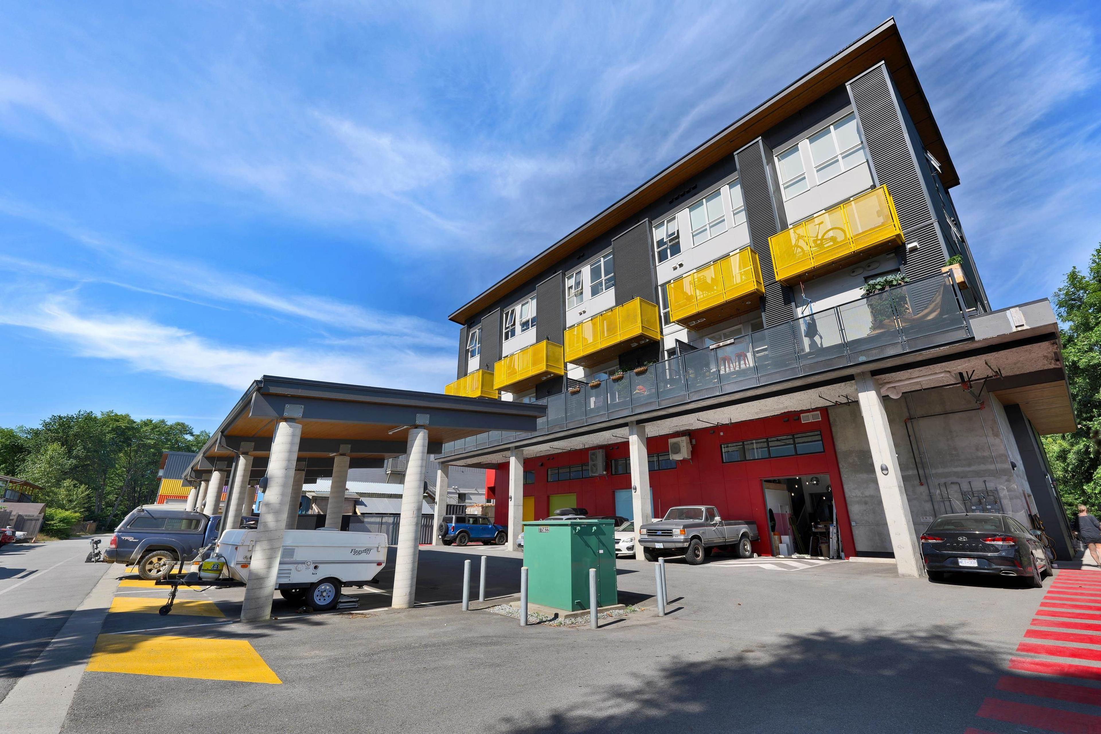 37762 Third Avenue, Squamish - Exteriors - Photo 9