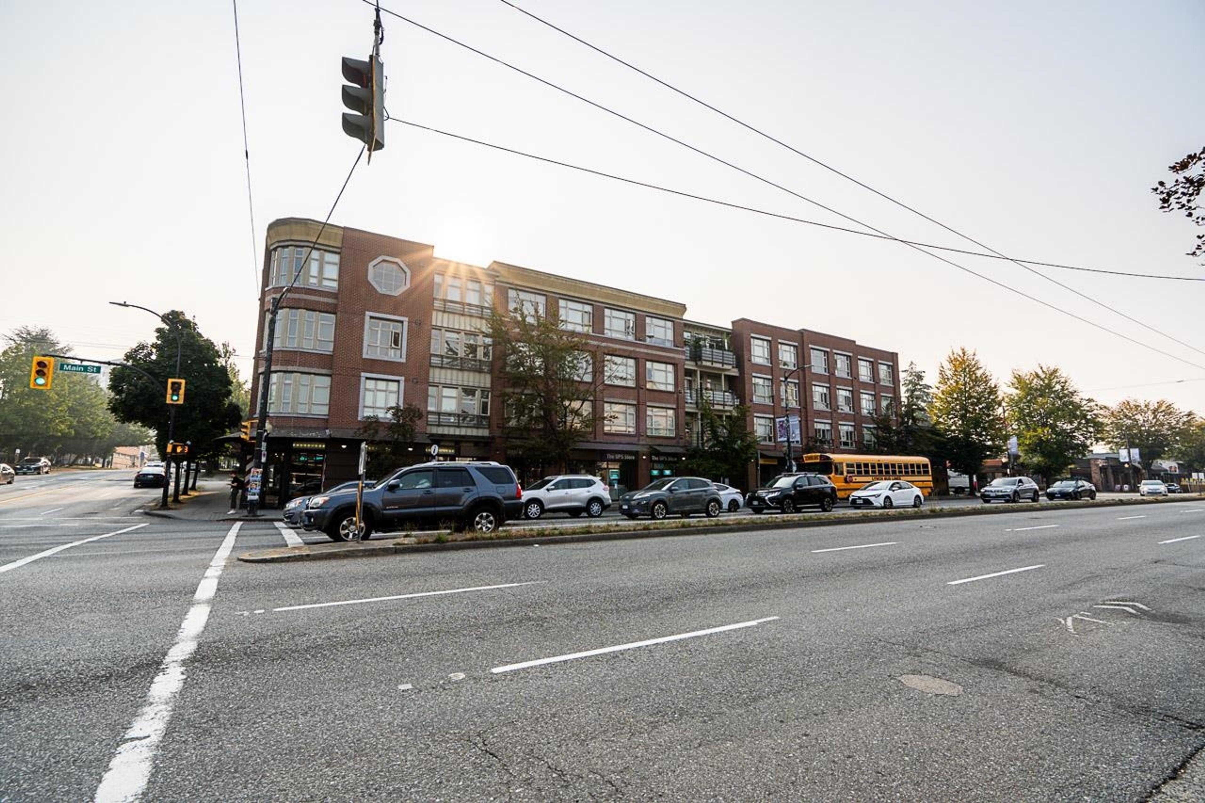 2828 Main Street, Vancouver - Exteriors - Full Complex View - Photo 2