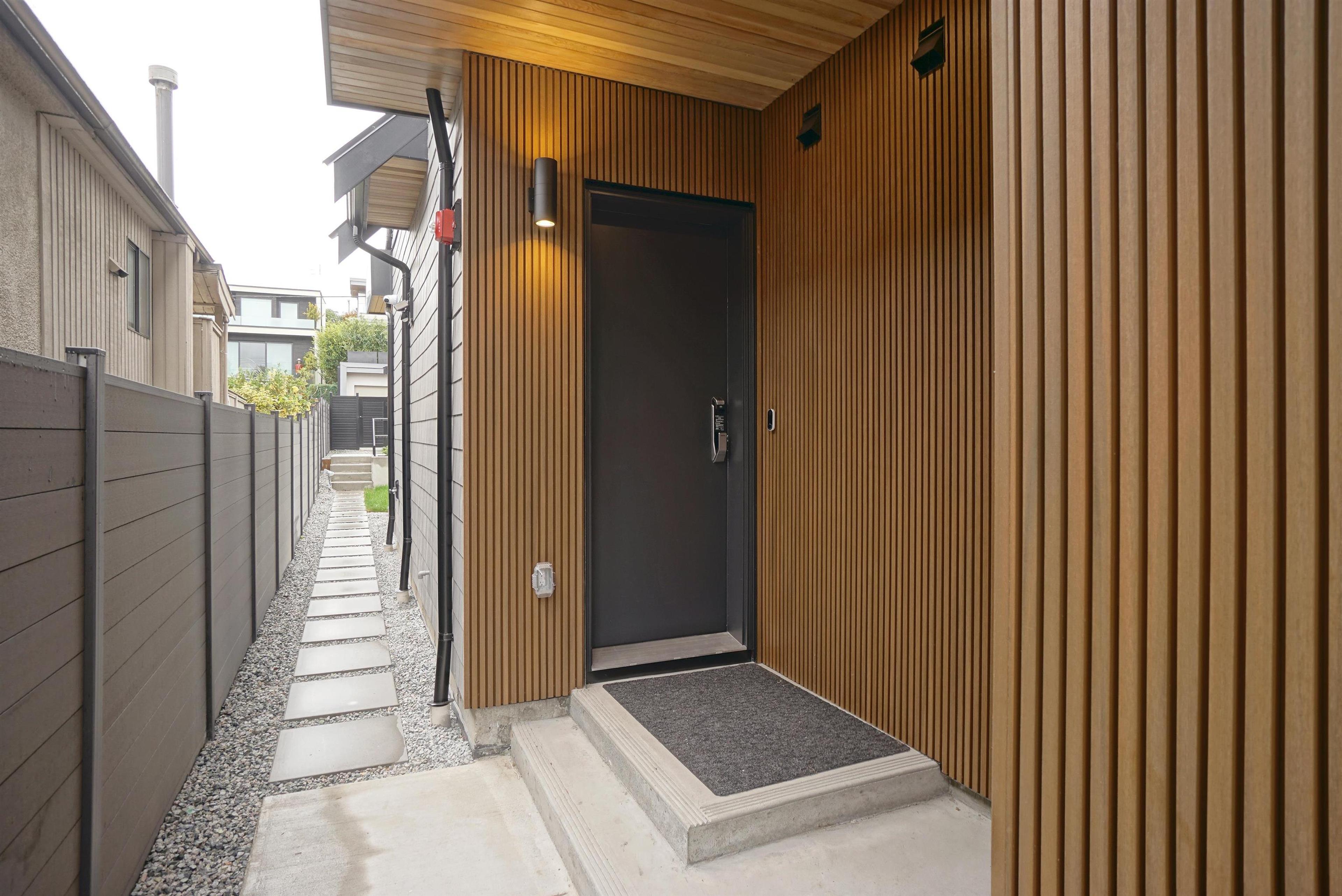 3460 W 14th Avenue, Vancouver - Exteriors - Photo 1