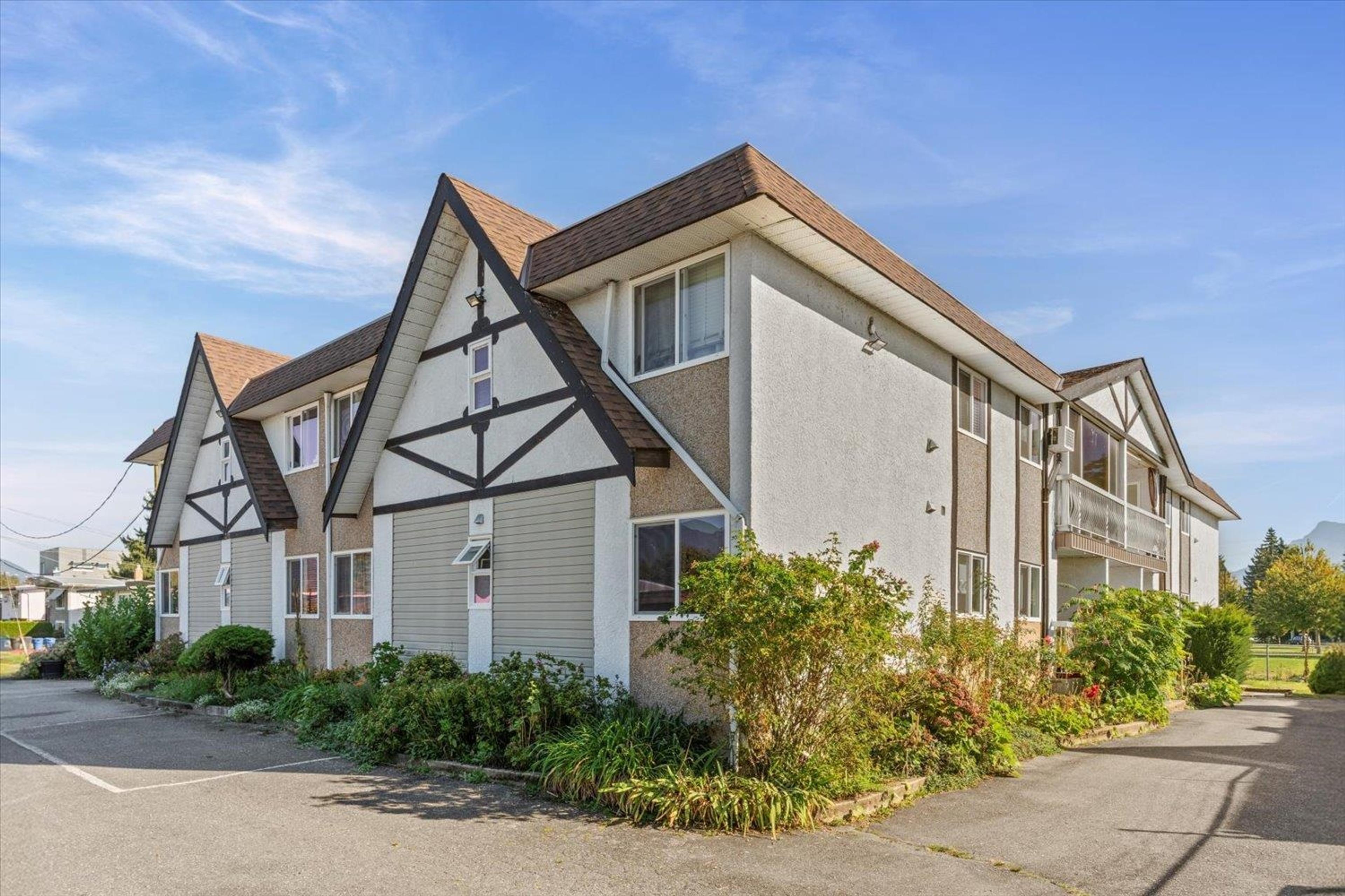 9516 Rotary Street, Chilliwack - Exteriors - Photo 1