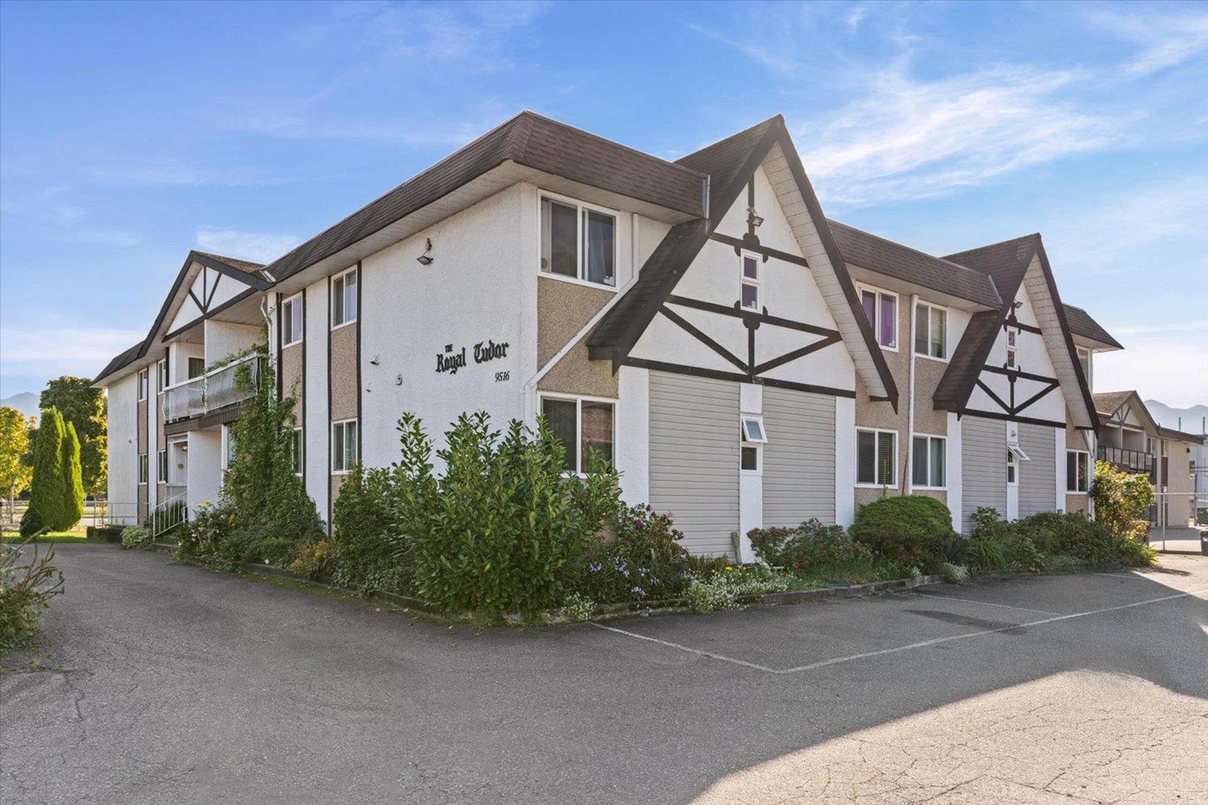 9516 Rotary Street, Chilliwack - Exteriors - Photo 4