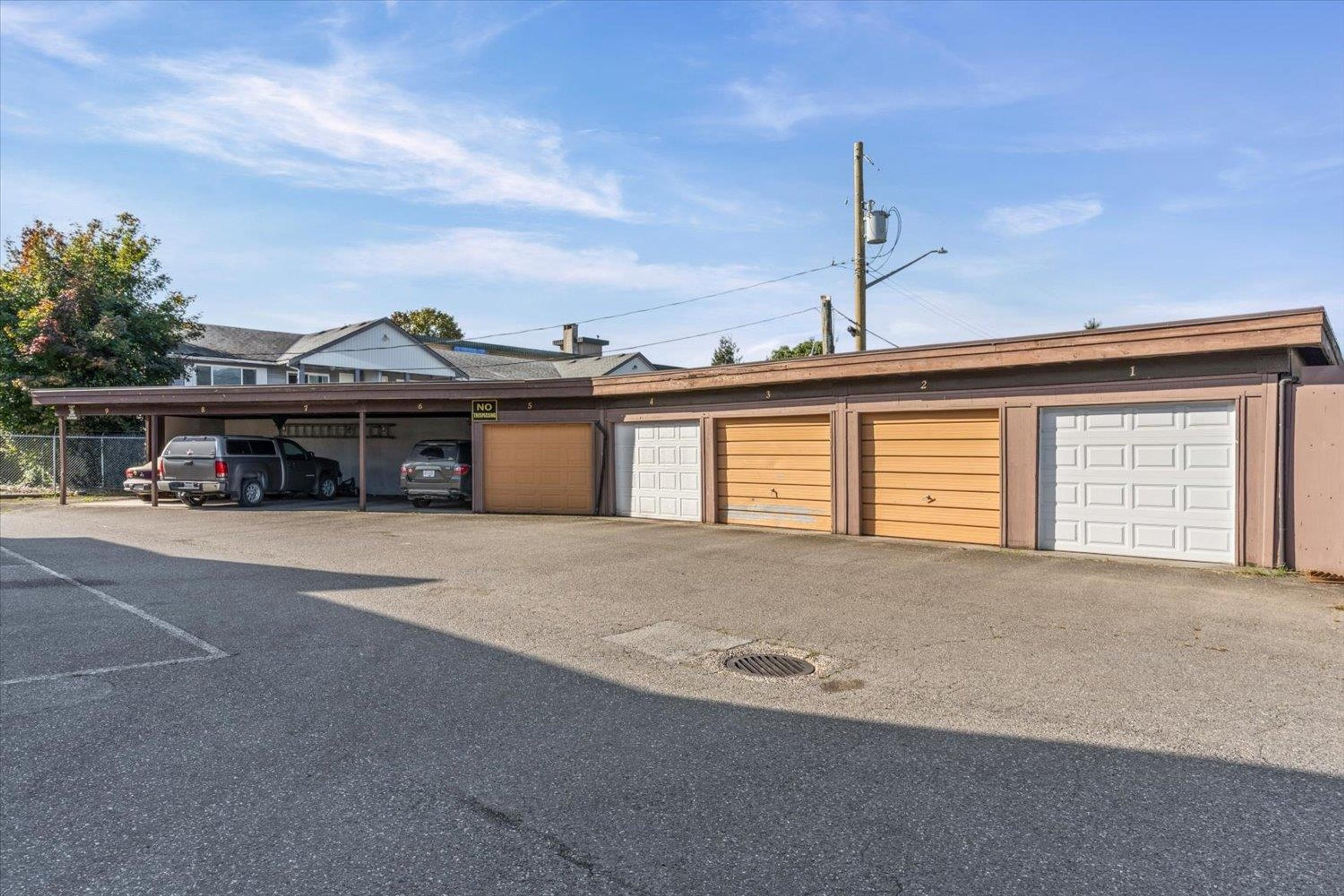 9516 Rotary Street, Chilliwack - Exteriors - Photo 5