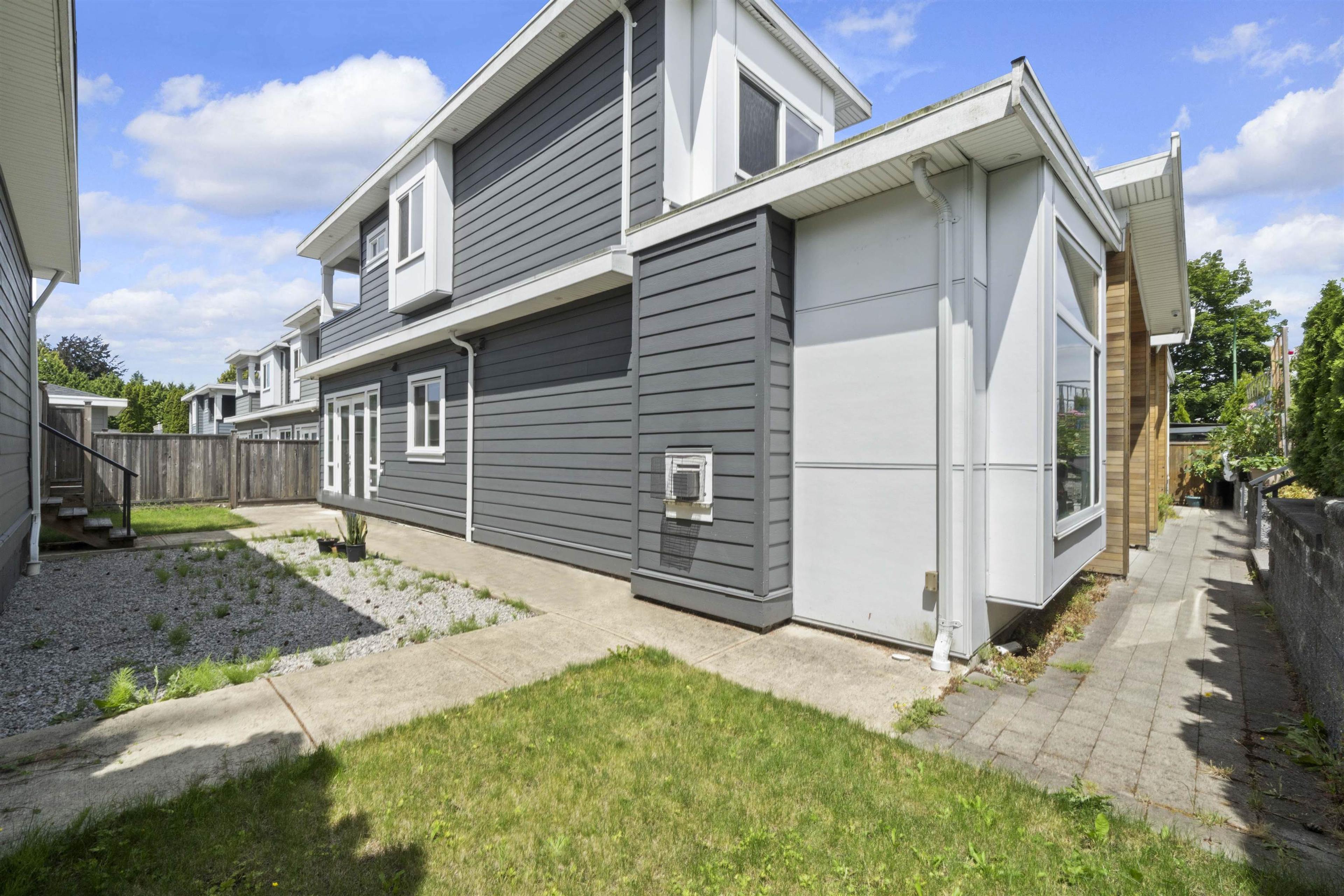 7697 Ulster Street, Burnaby - Exteriors - Photo 2