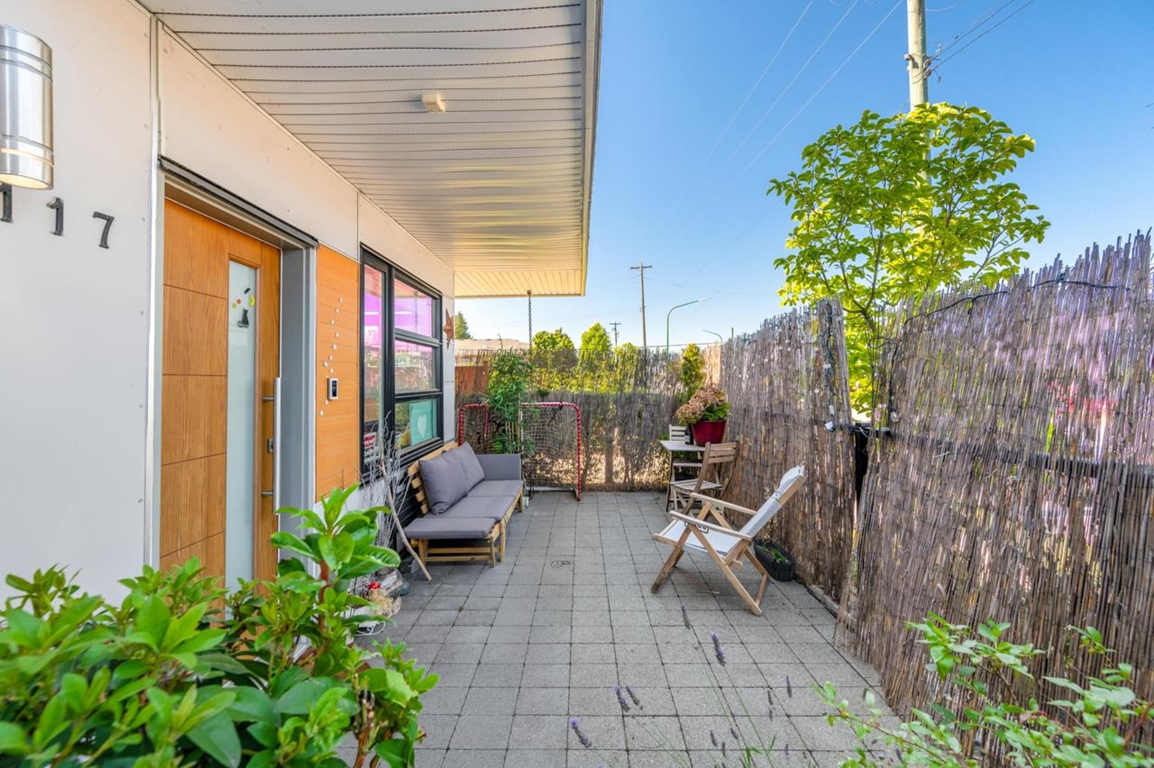 7499 6th Street, Burnaby - Outdoor Amenities - Garden / Yard/ Backyard/ Porch/ Deck - Photo 5