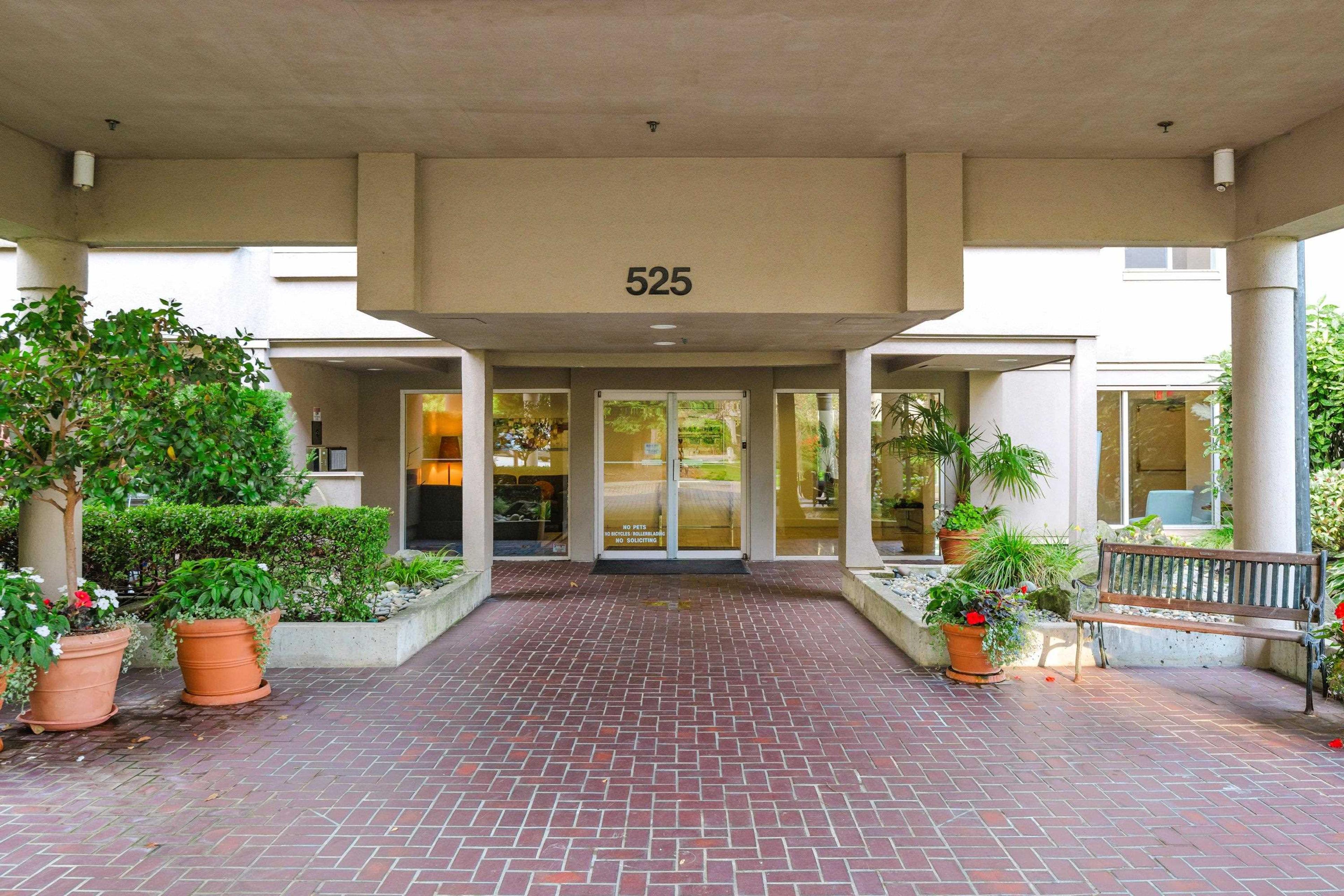 525 Wheelhouse Square, Vancouver - Exteriors - Full Complex View - Photo 1