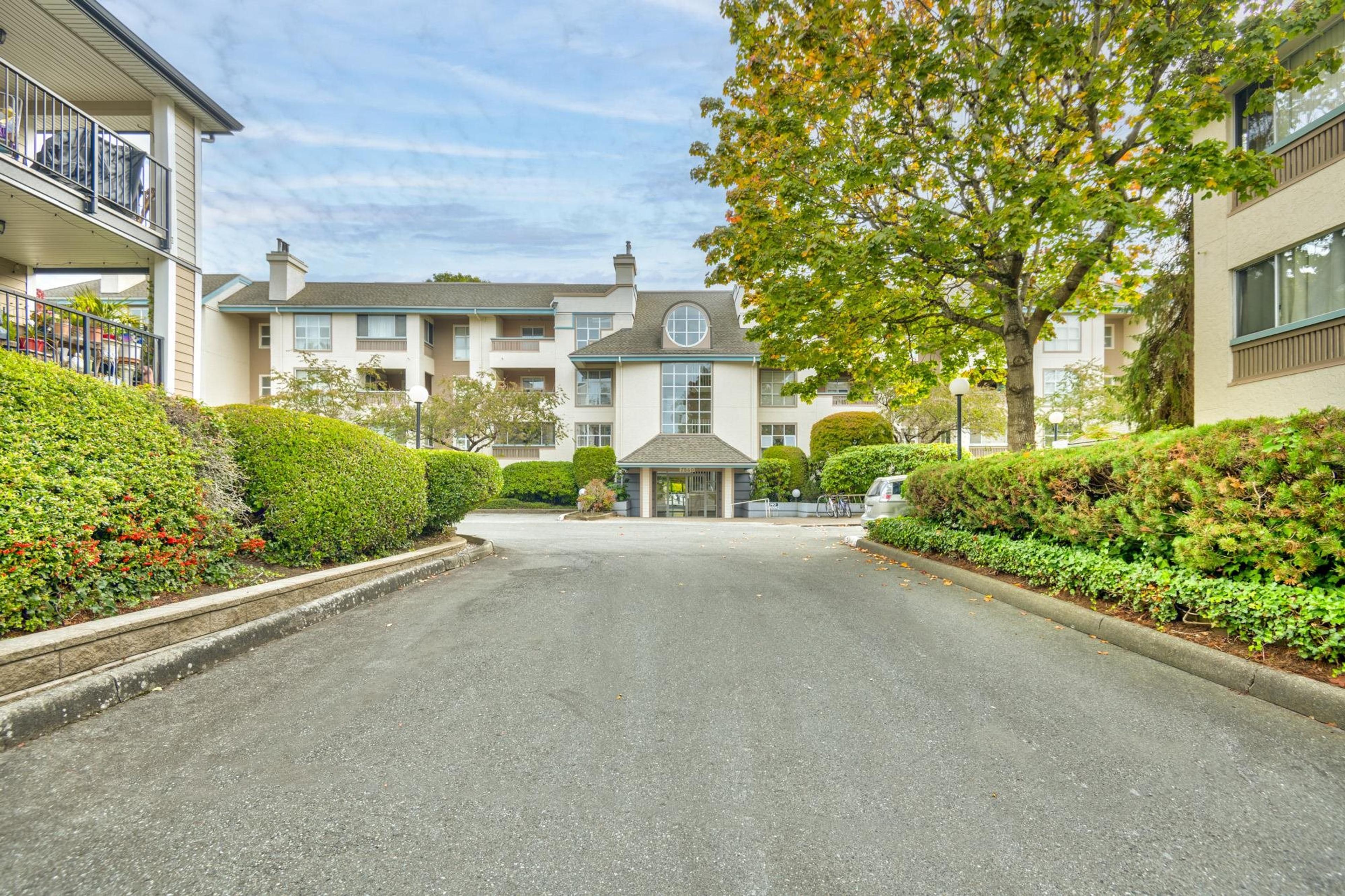 7540 Minoru Boulevard, Richmond - Exteriors - Photo 2