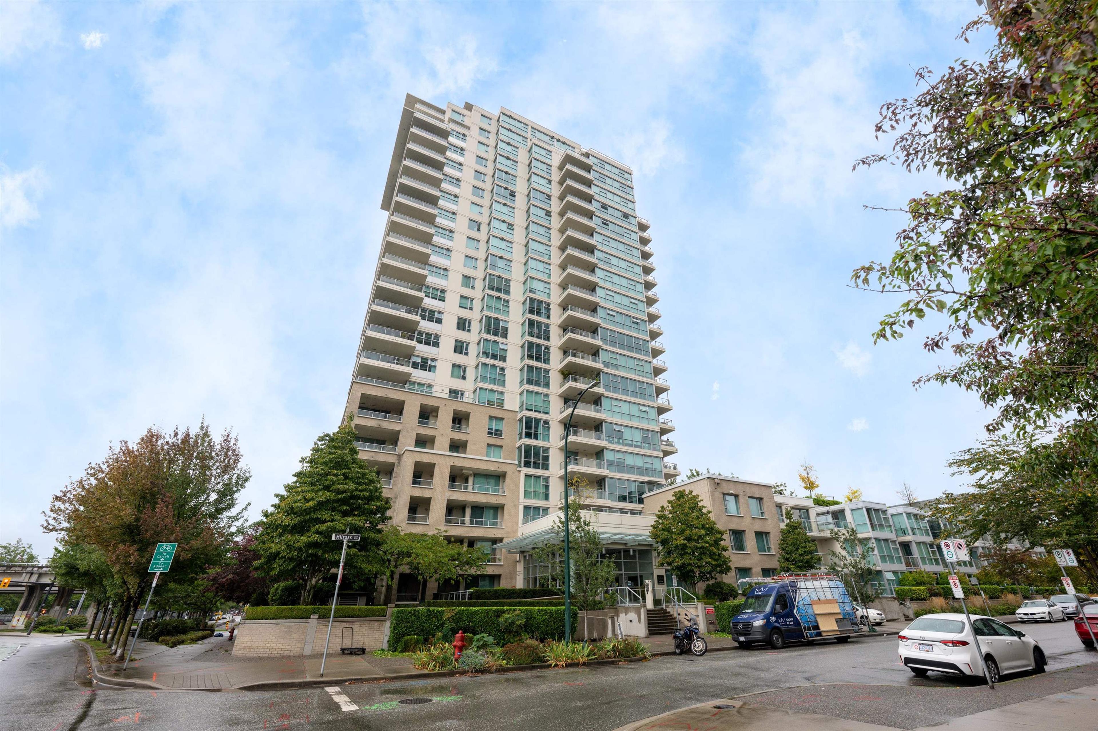 125 Milross Avenue, Vancouver - Exteriors - Photo 2