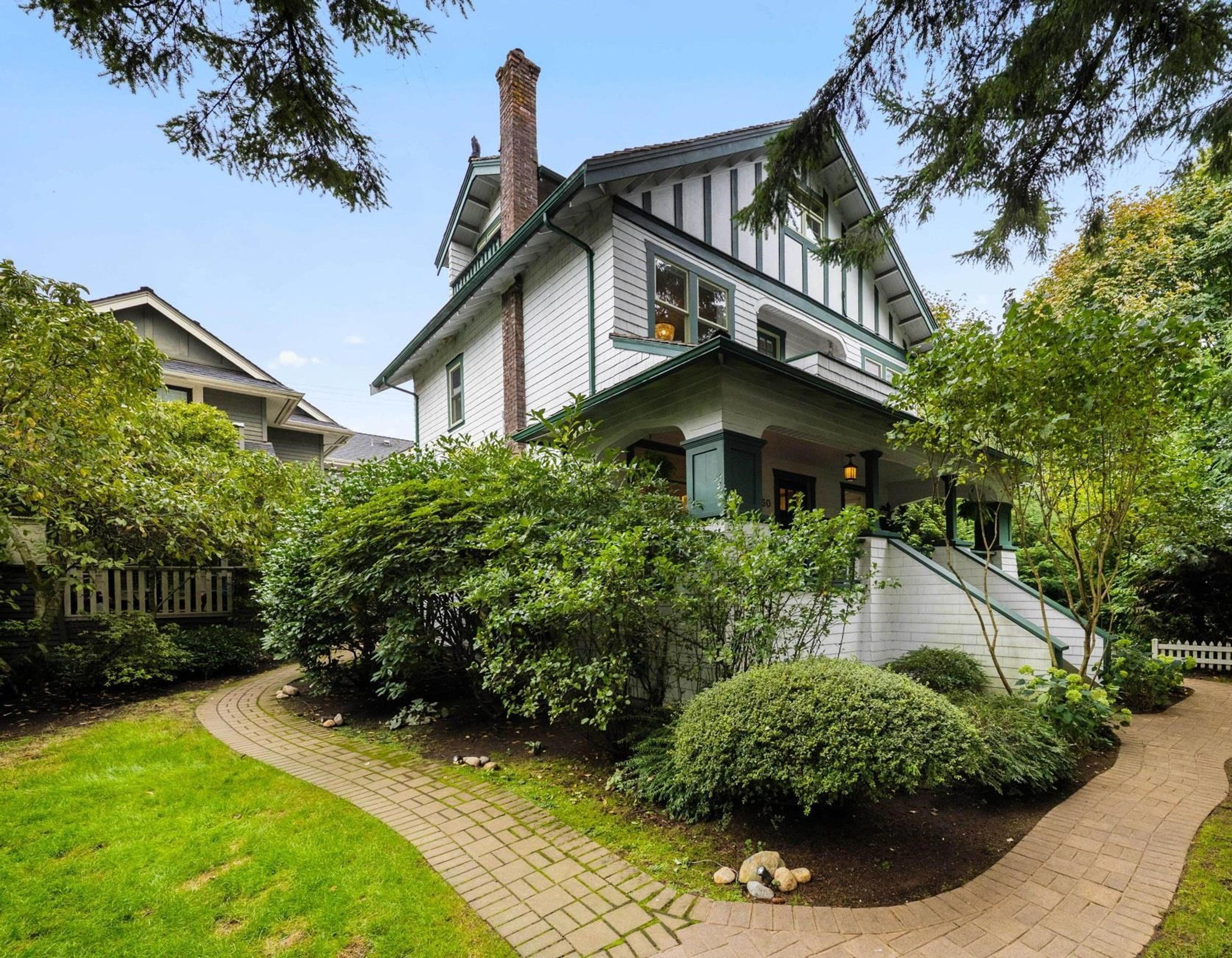 650 W Keith Road, North Vancouver - Exteriors - Photo 1