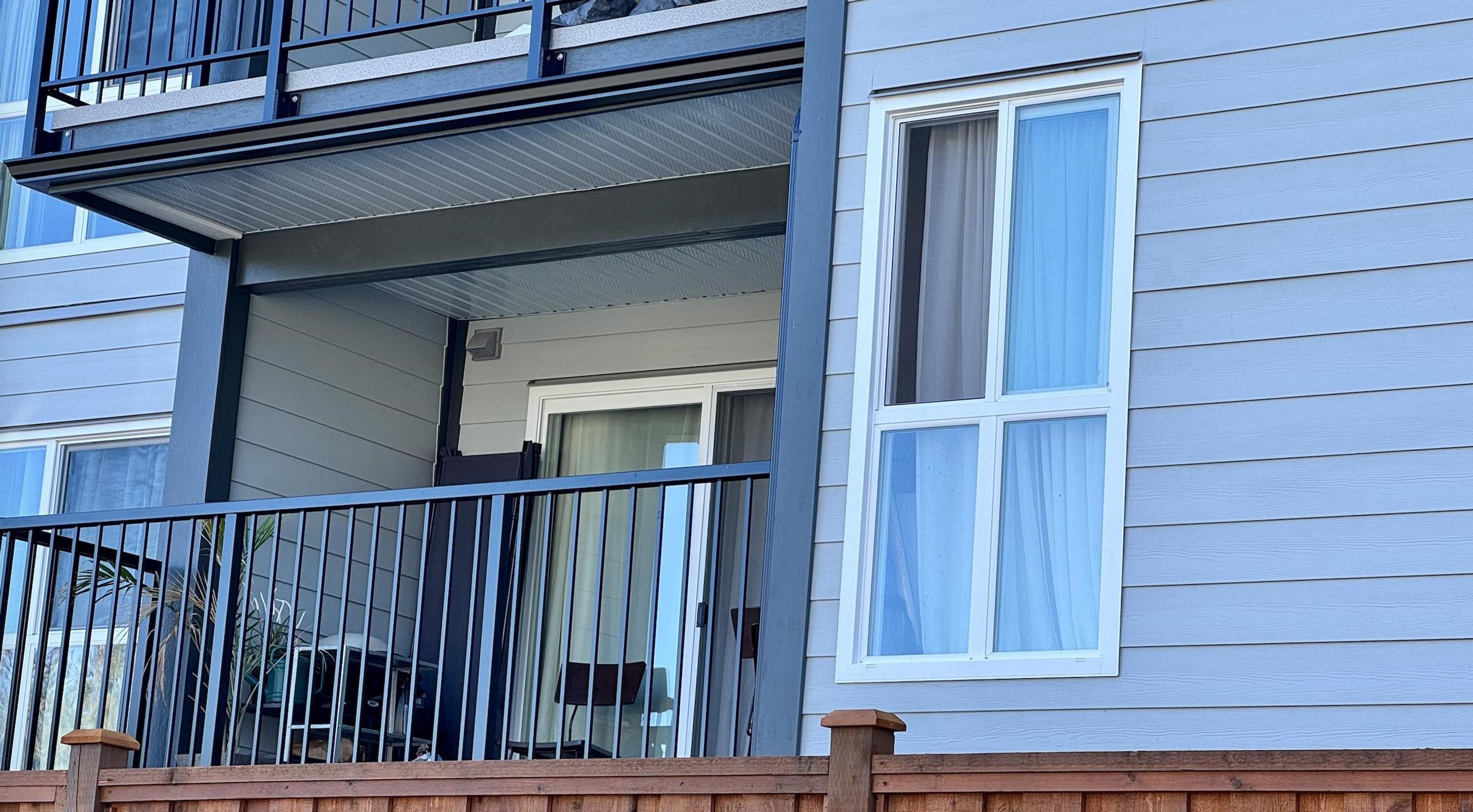 808 E 8th Avenue, Vancouver - Exteriors - Photo 3