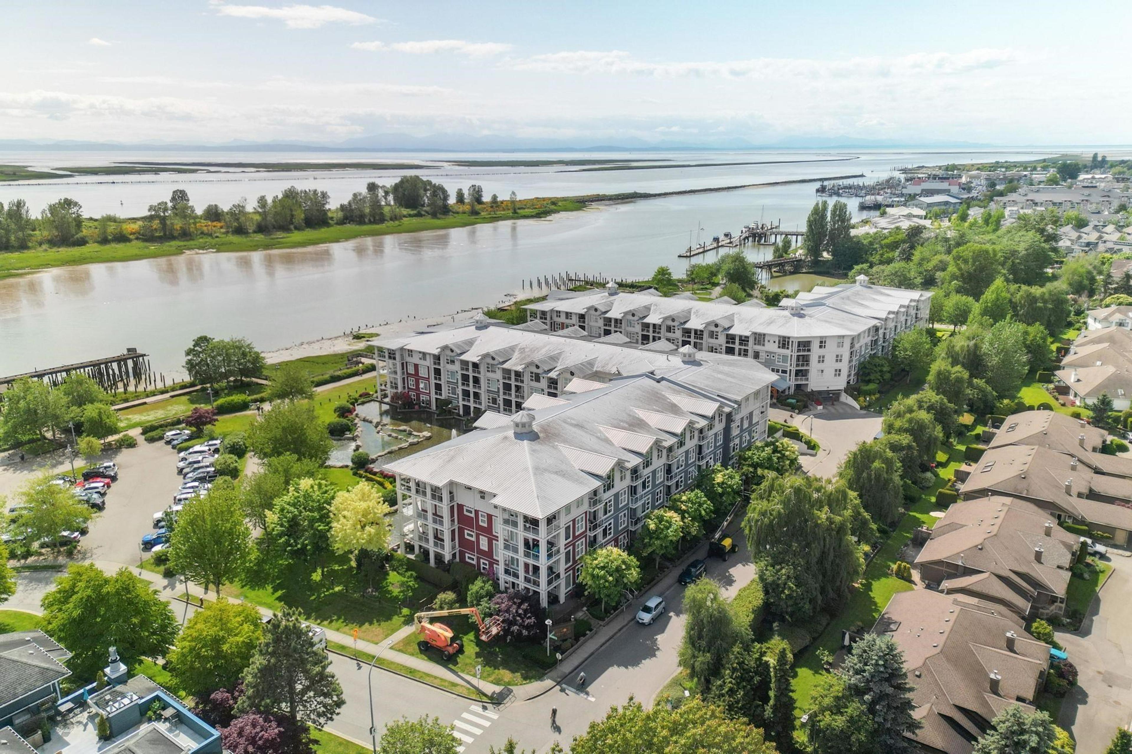 4600 Westwater Drive, Richmond - Exteriors - Full Complex View, Drone/Aerial View - Photo 3