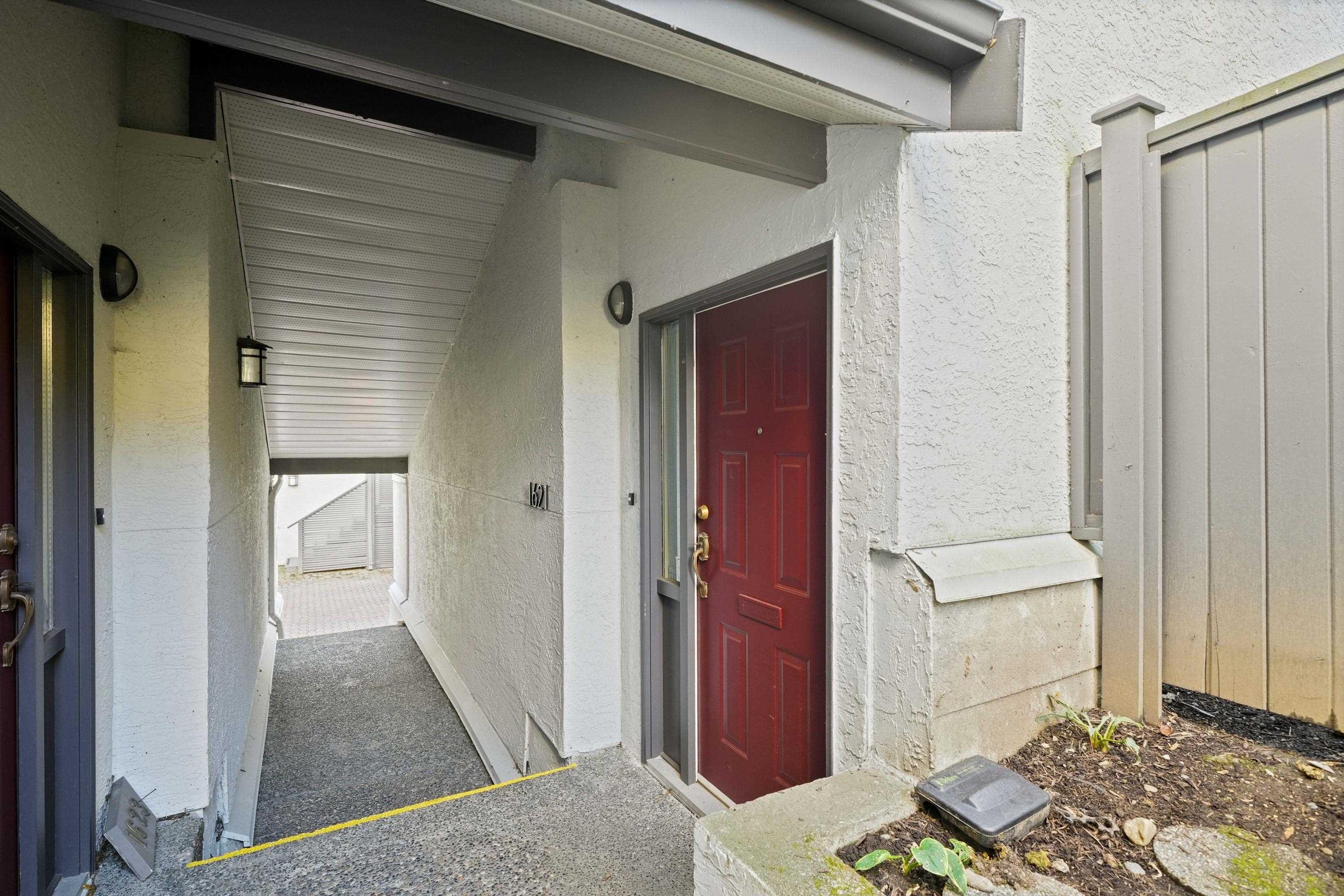 1621 Fell Avenue, North Vancouver - Exteriors - Photo 6