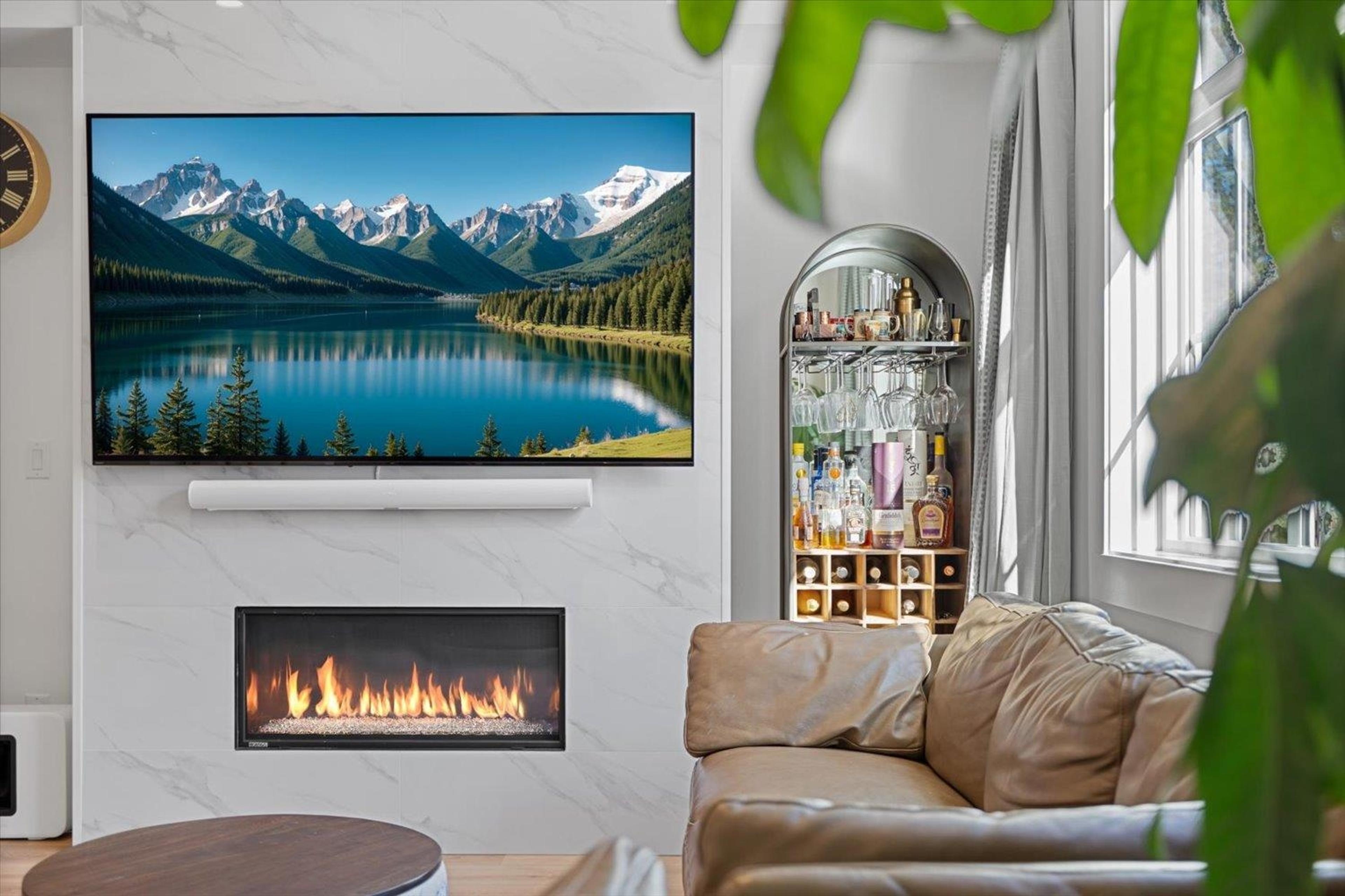 9762 182a Street, Surrey - Exteriors - Photo 3