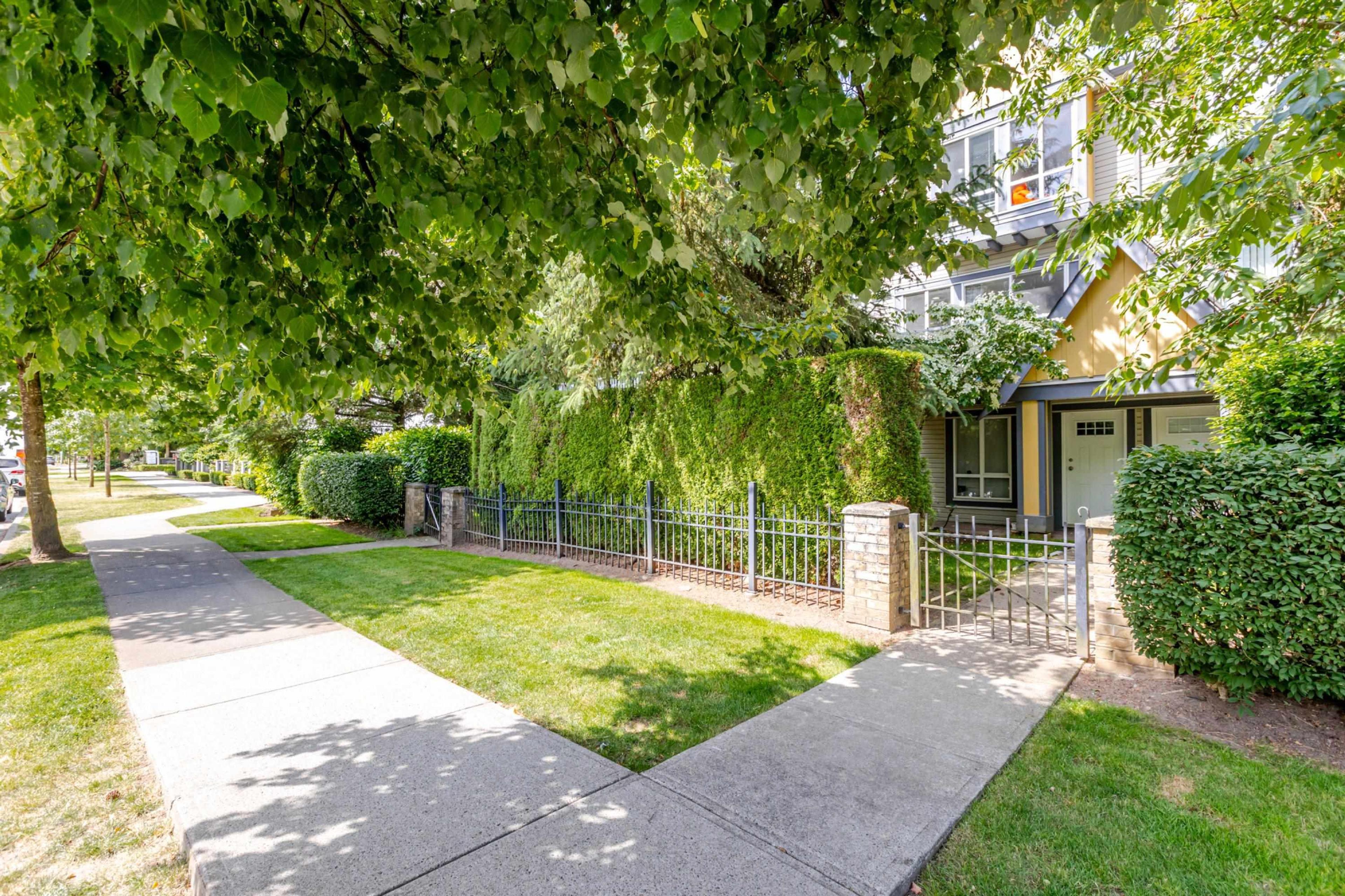 16388 85 Avenue, Surrey - Exteriors - Photo 2