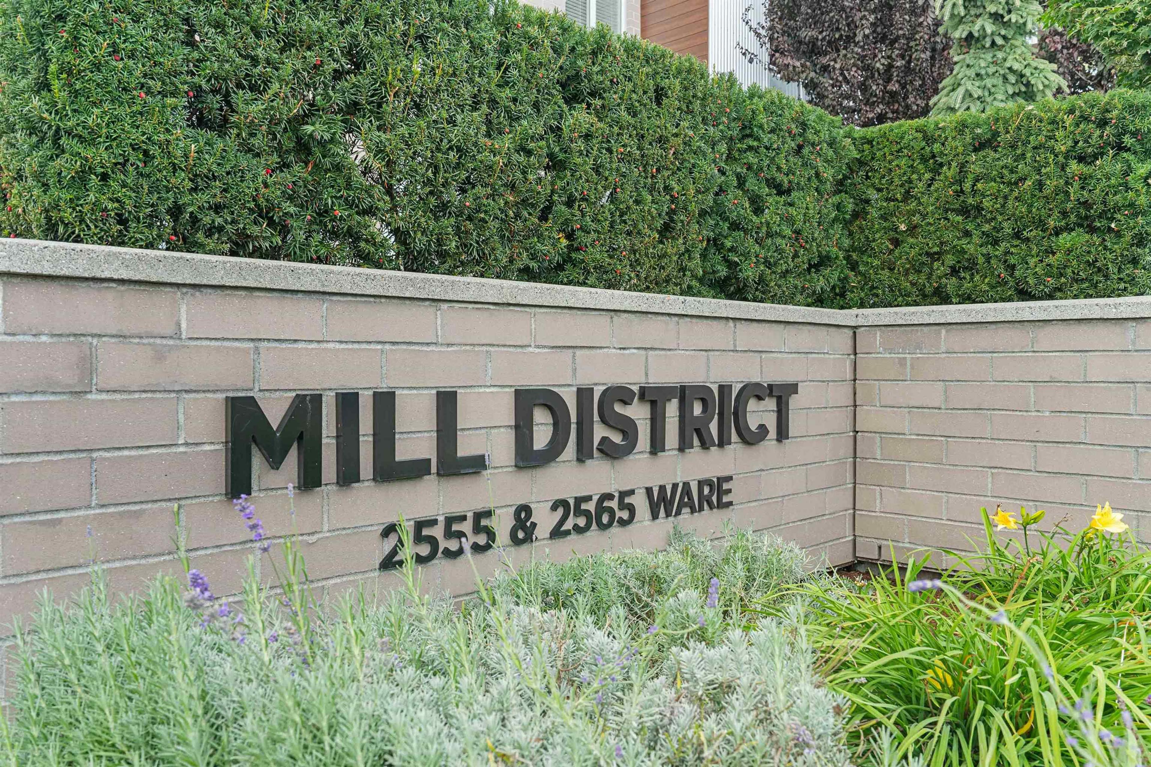 2555 Ware Street, Abbotsford - Exteriors - Photo 4