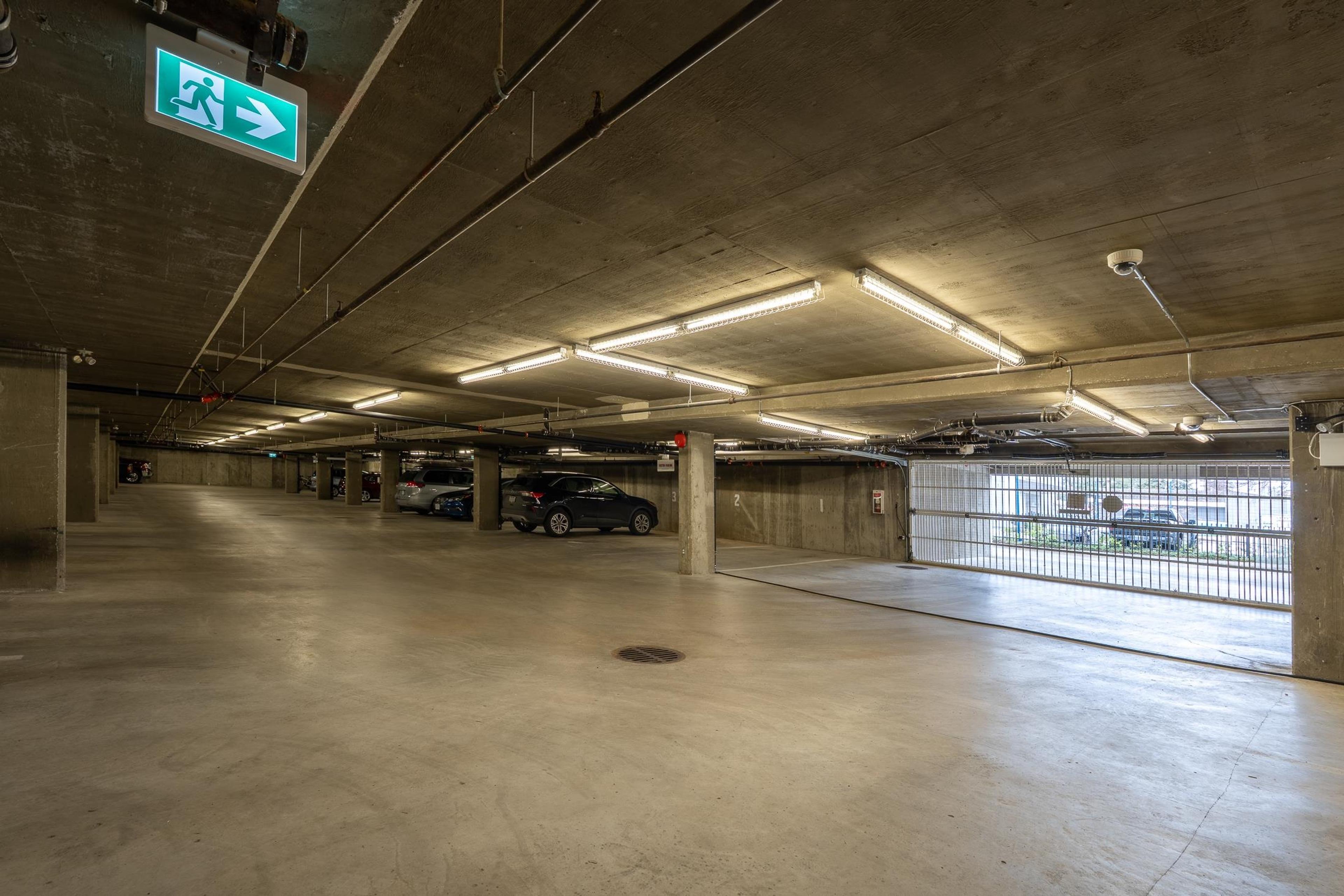 5470 Inlet Avenue, Sechelt - Common Areas - Parking - Photo 1