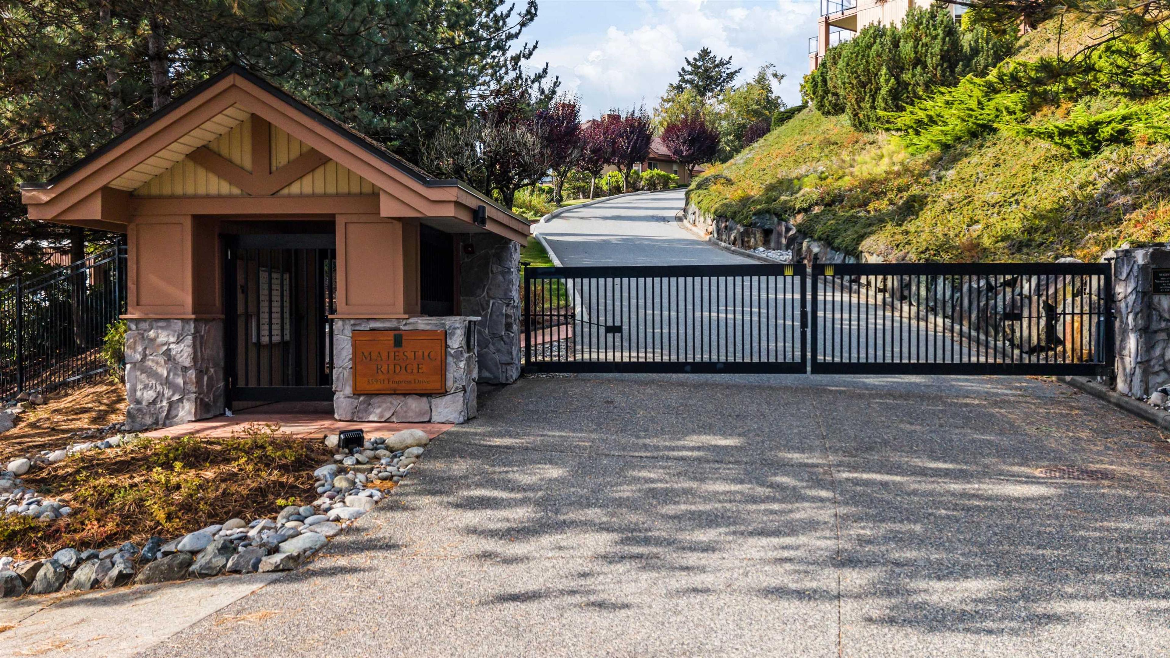 35931 Empress Drive, Abbotsford - Exteriors - Photo 7