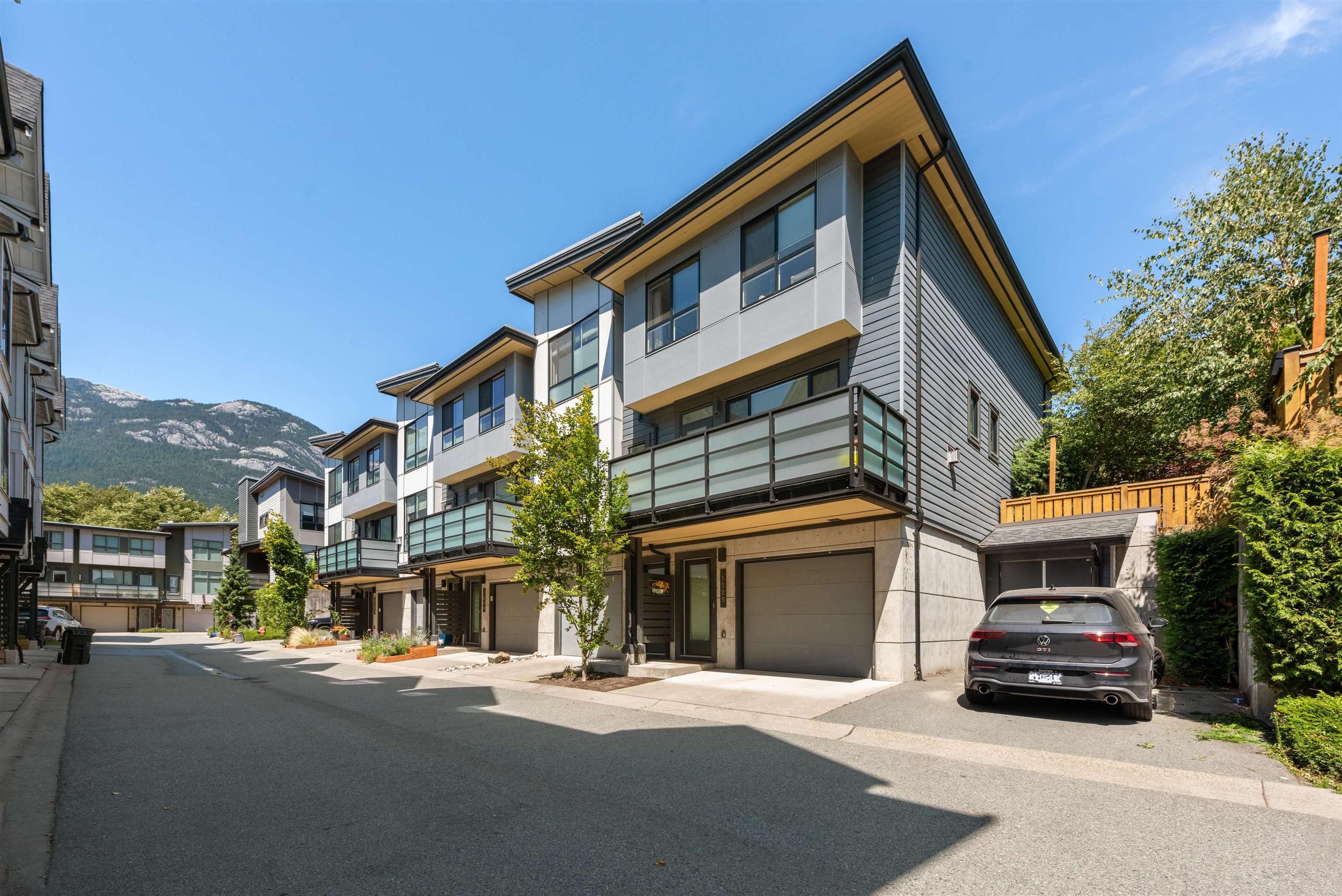 1229 Brandywine Drive, Squamish - Exteriors - Full Complex View - Photo 2