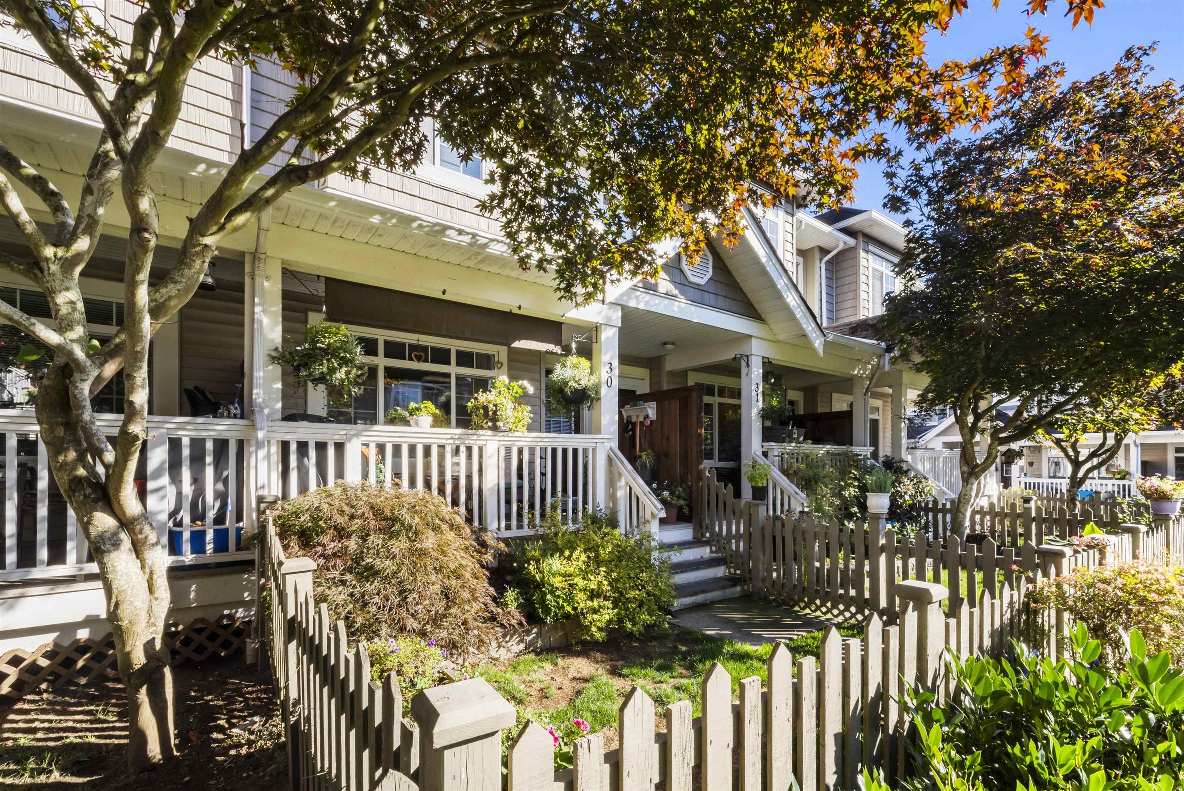 6852 193 Street, Surrey - Exteriors - Photo 15