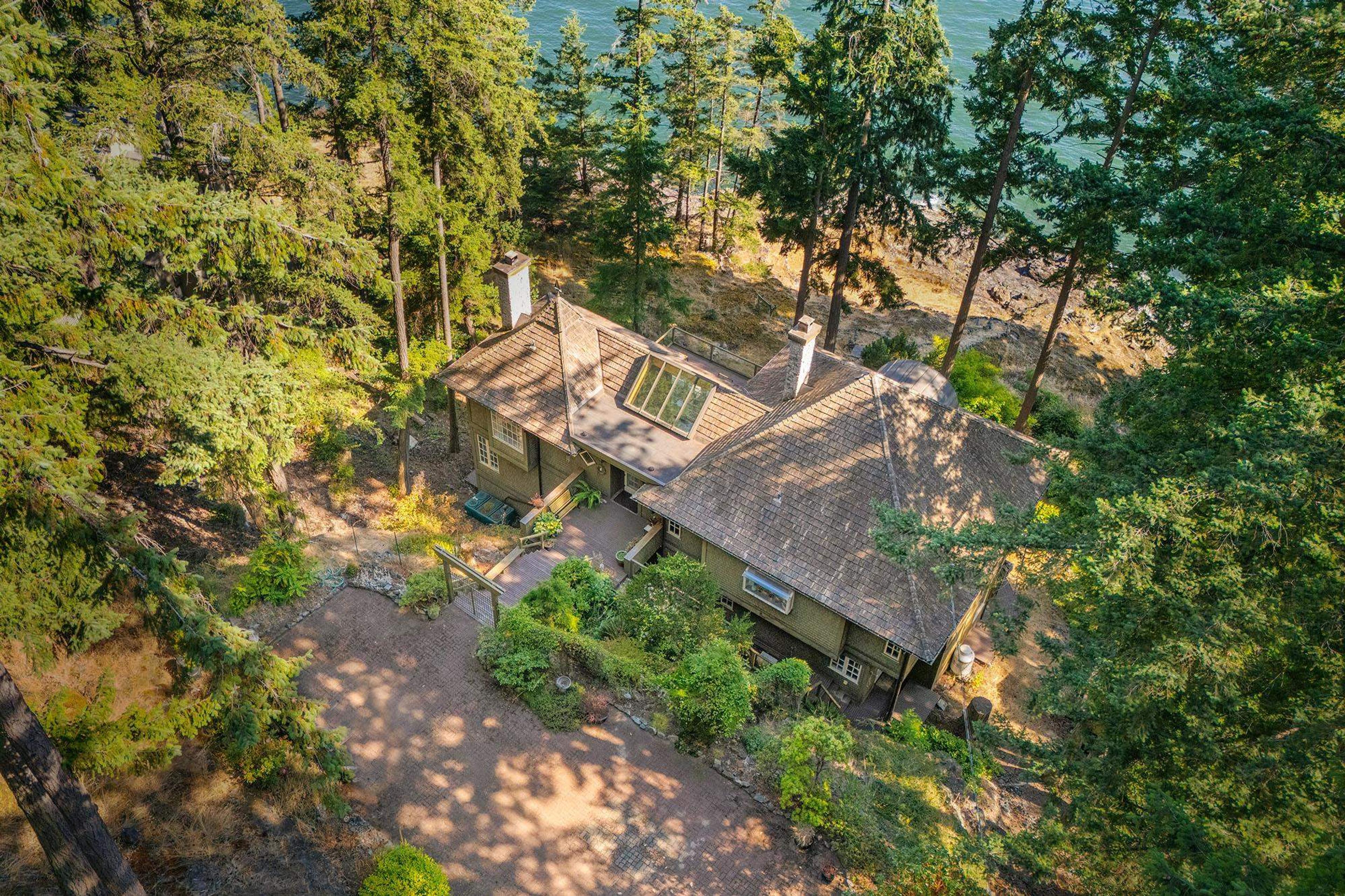 1251 Fairweather Road, Bowen Island - Exteriors - Drone/Aerial View - Photo 6
