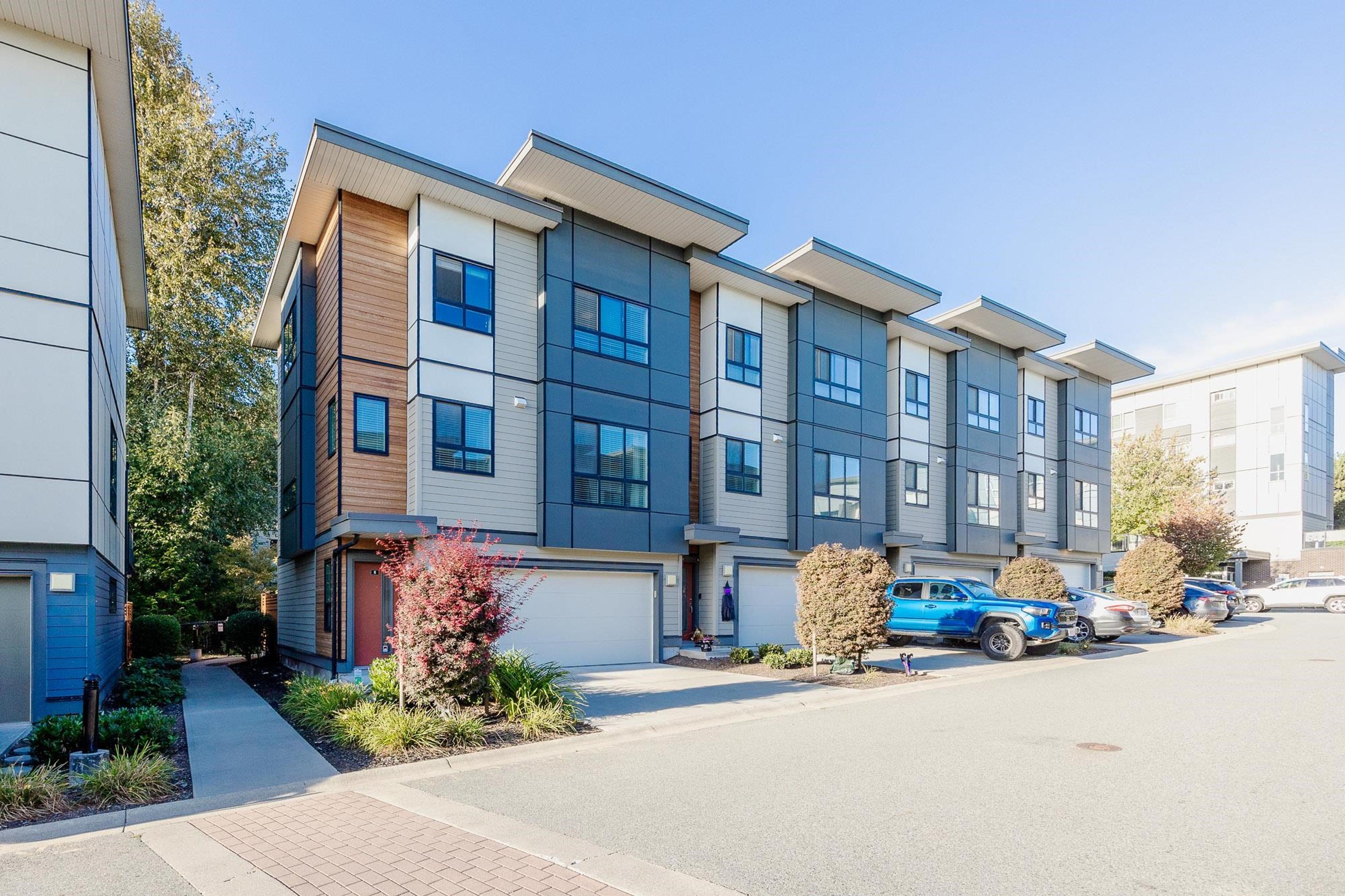 1968 N Parallel Road, Abbotsford - Exteriors - Full Complex View - Photo 2