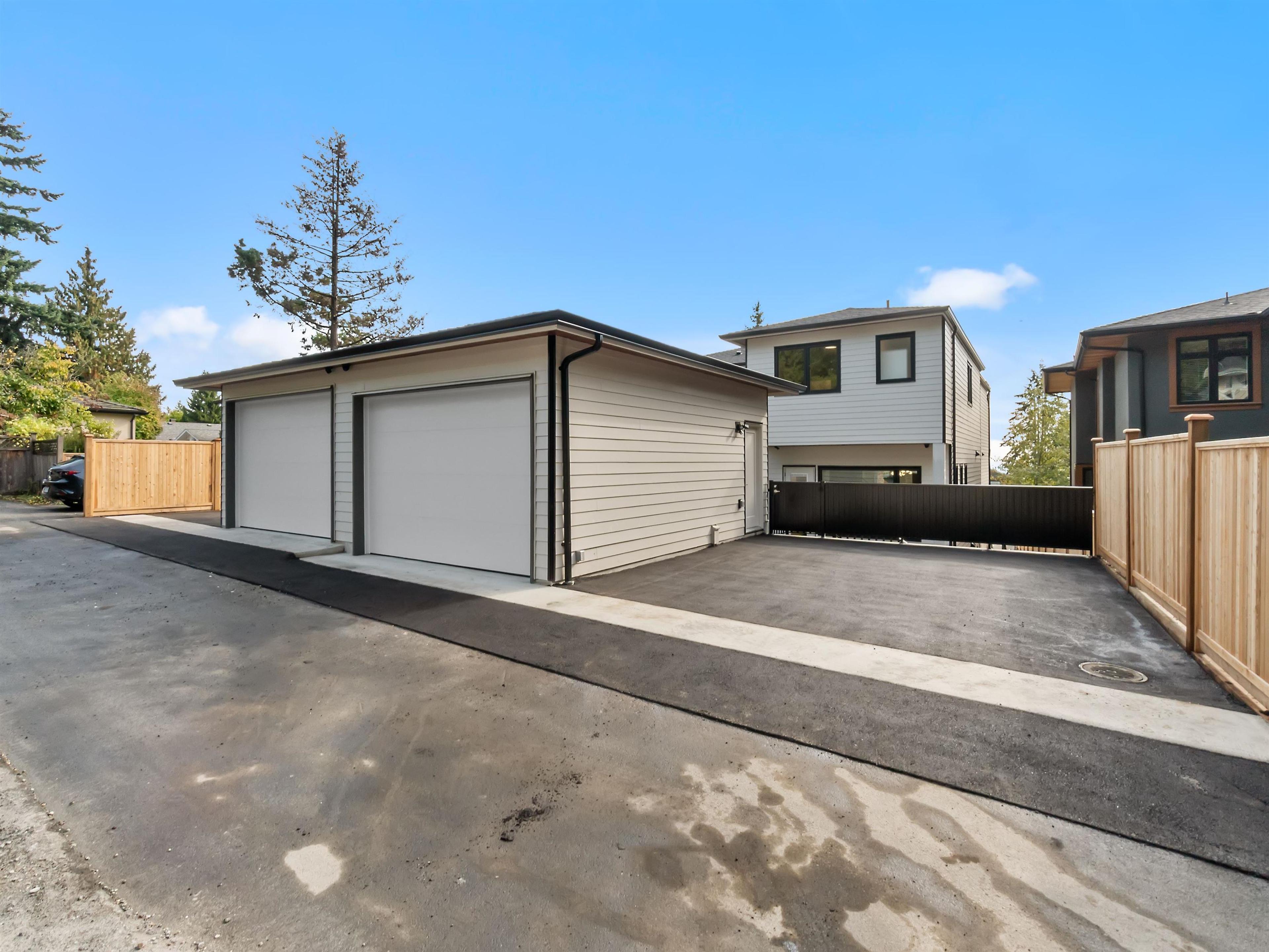 4761 Clinton Street, Burnaby - Exteriors - Photo 4