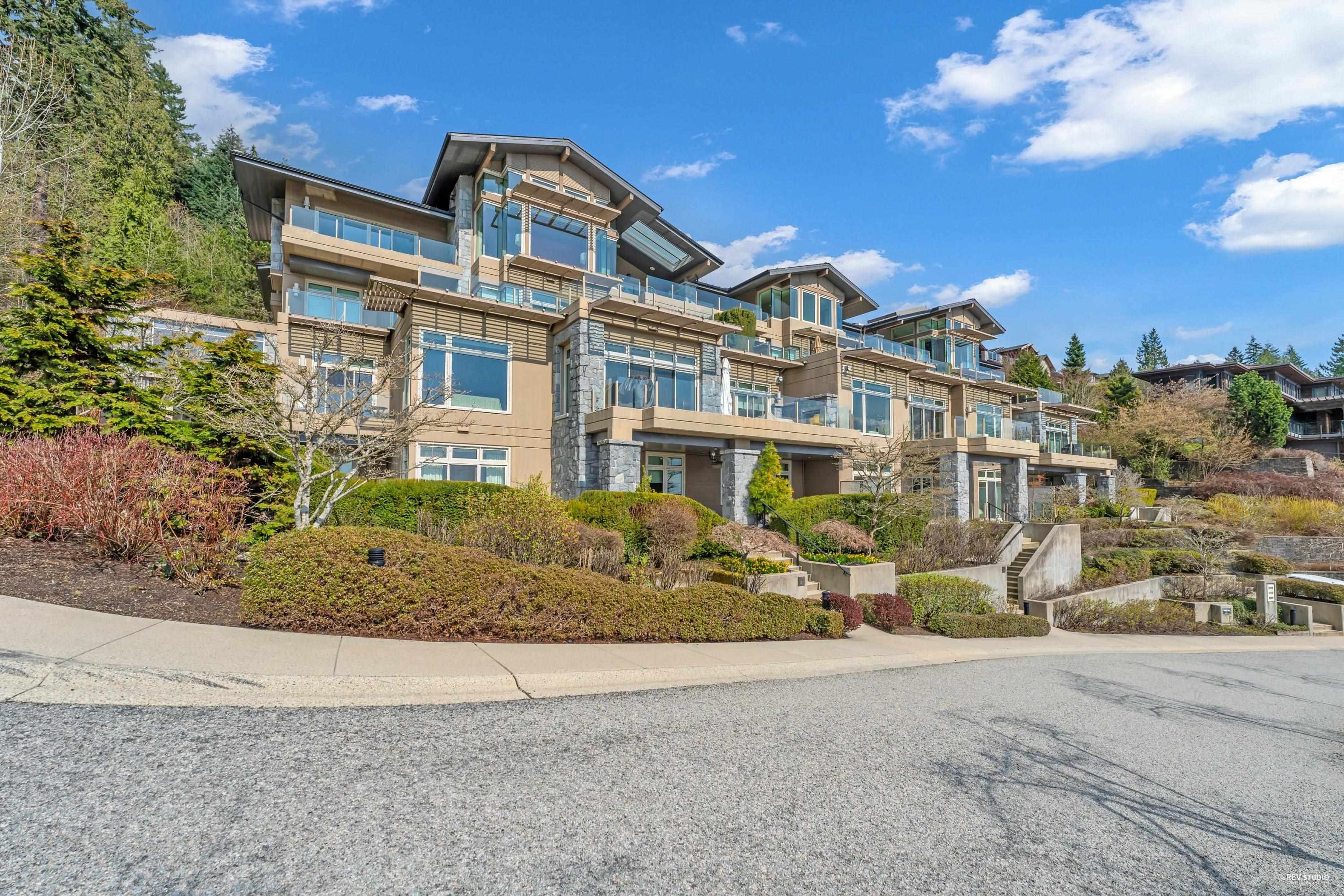 2575 Garden Court, West Vancouver - Exteriors - Full Complex View - Photo 2