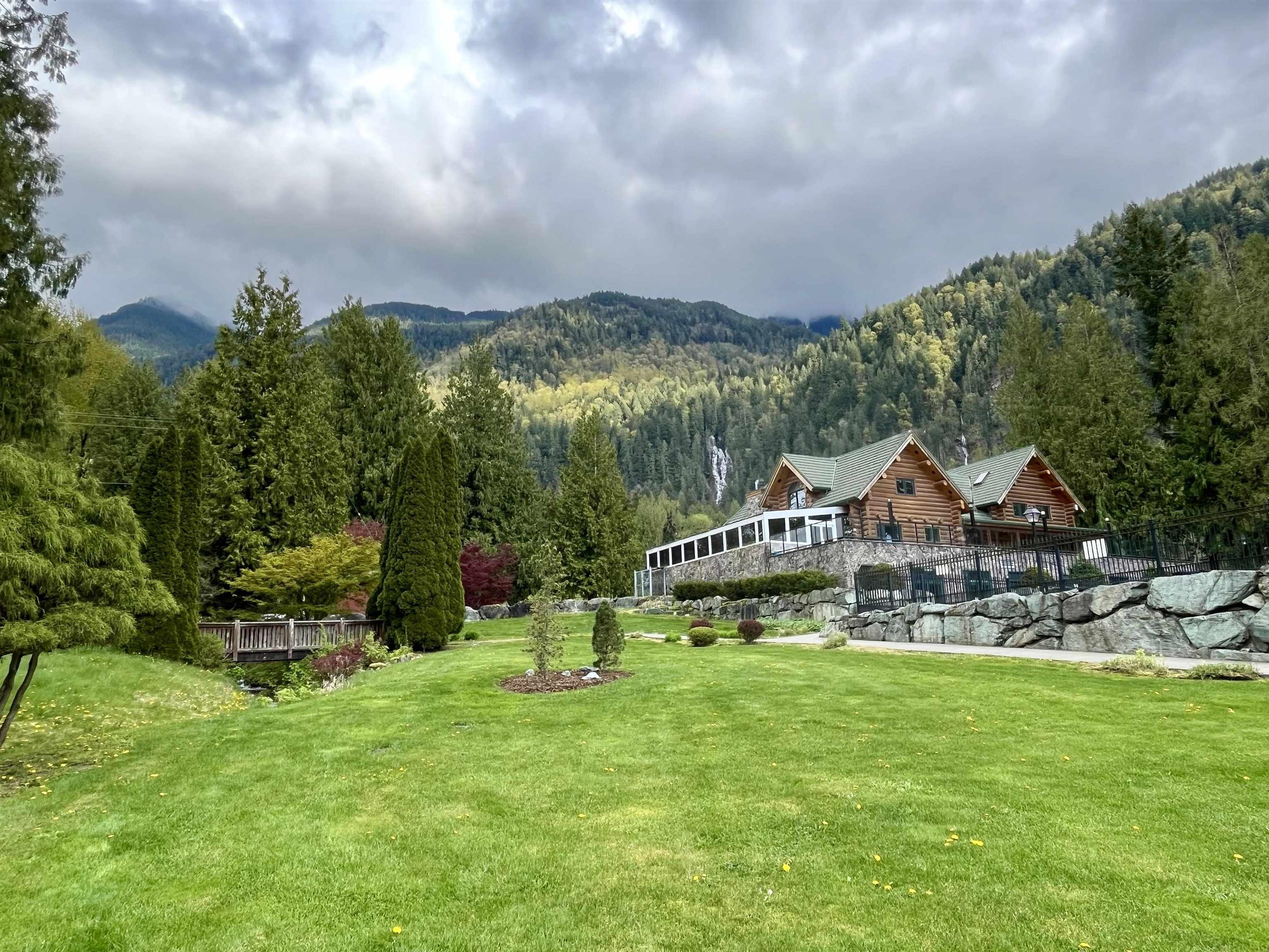 53480 Bridal Falls Road, Rosedale - Exteriors - Photo 3