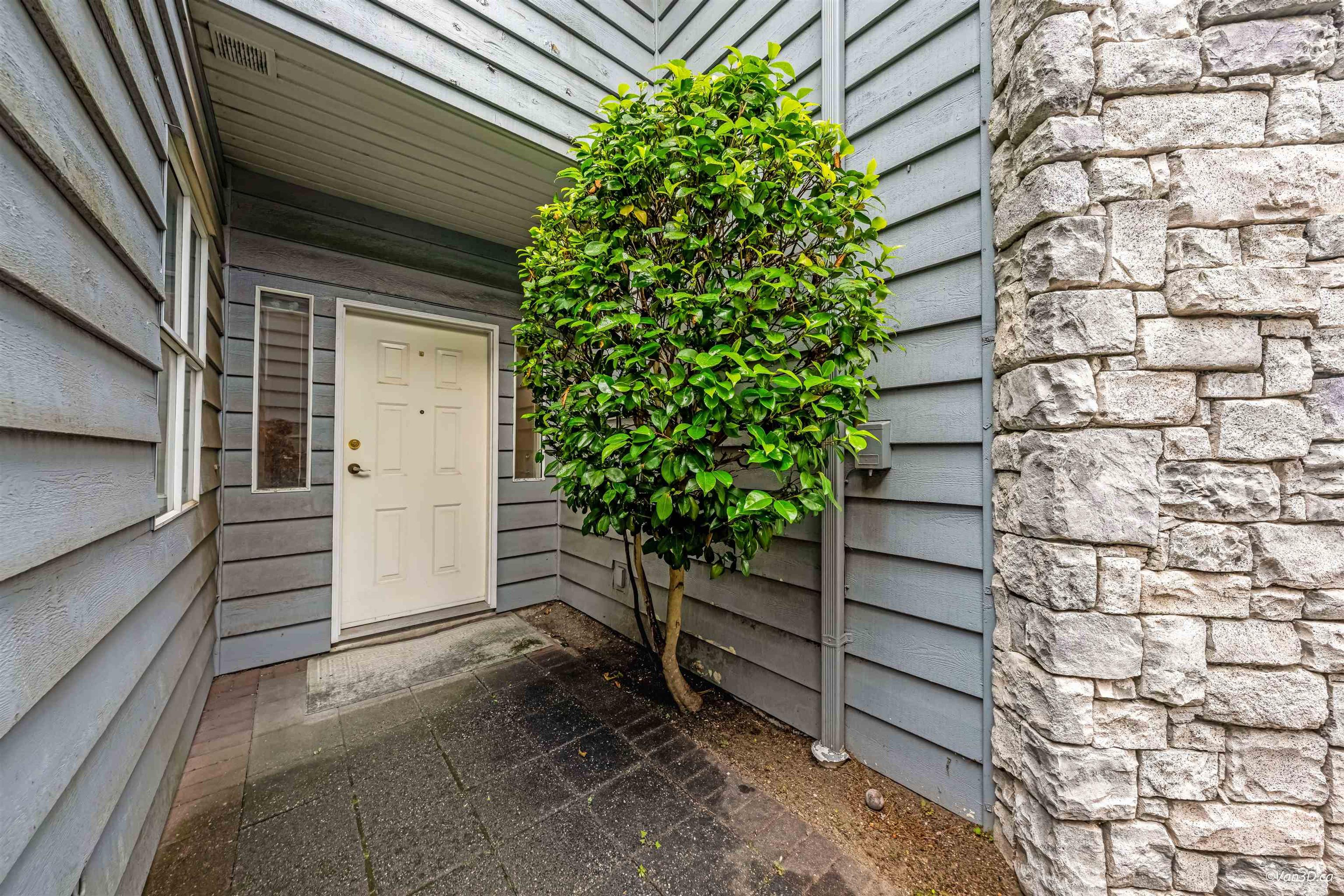 7695 St. Albans Road, Richmond - Exteriors - Photo 1